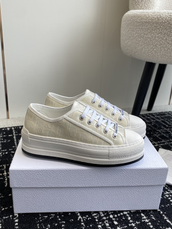 ua walk'n'D*or platform sneaker