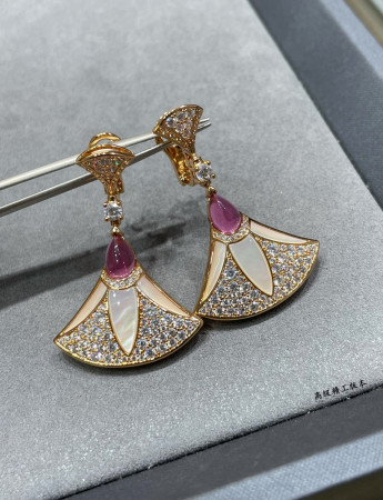 B*l*ai roman fan earrings