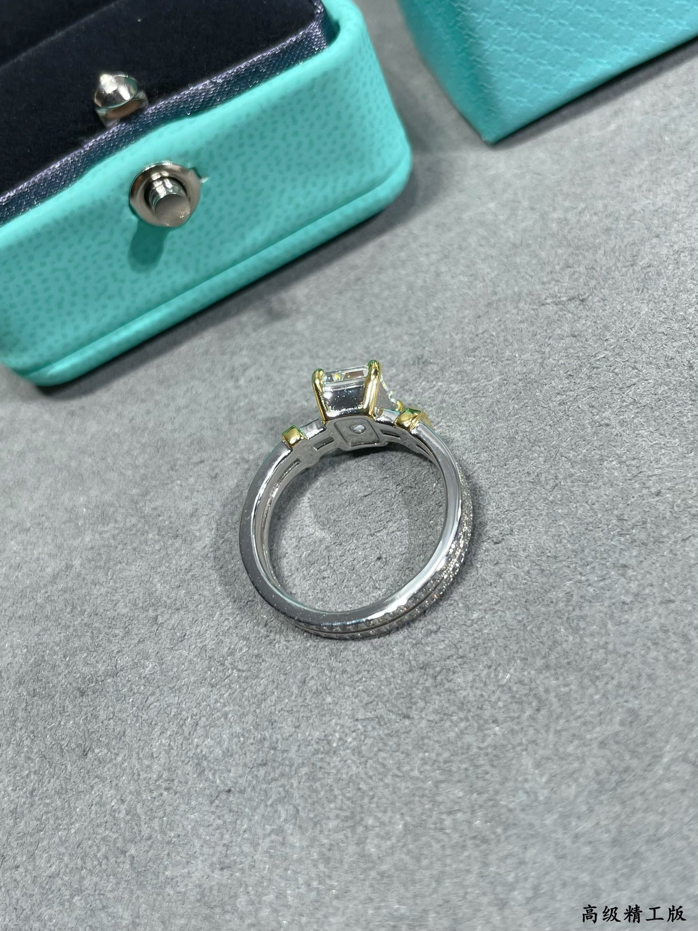 t*f*ny & co. mixed-metal white Di*m*nd ring ag925