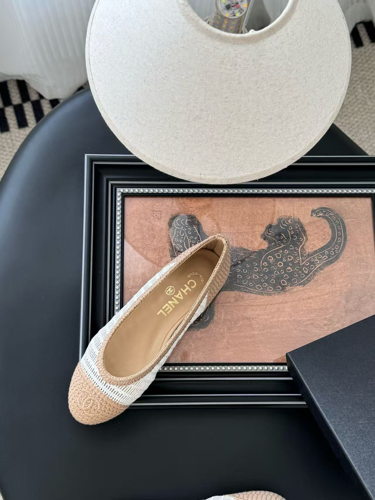 ua Ch*el ballet flats