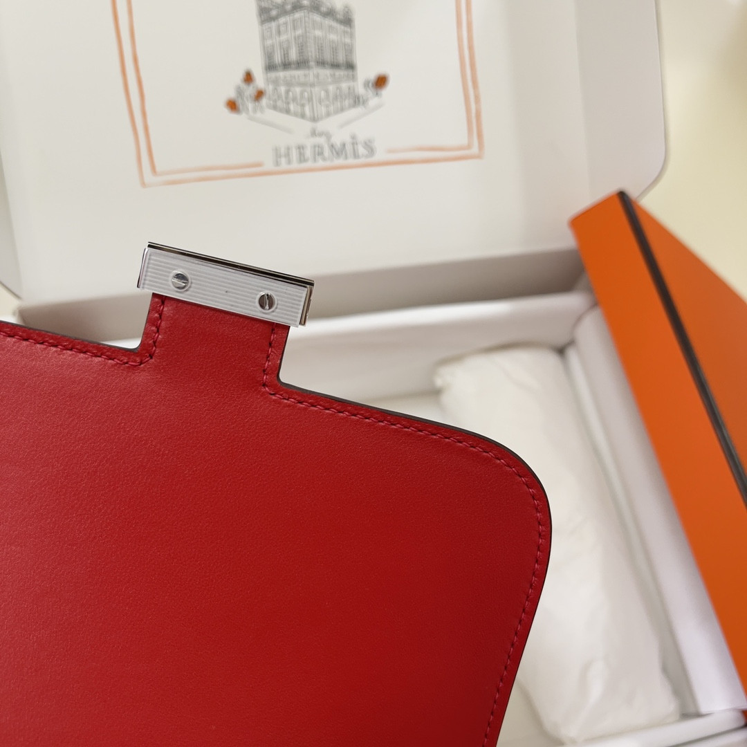 Hermès Constance 19 Epsom Silver Hardware 7.25" x 6.25" x 2.25"