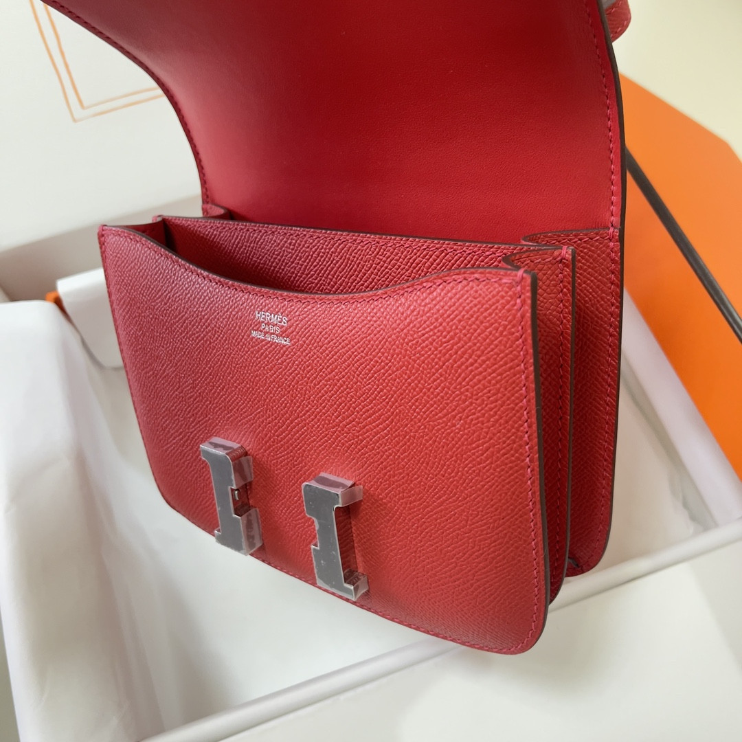 Hermès Constance 19 Epsom Silver Hardware 7.25" x 6.25" x 2.25"