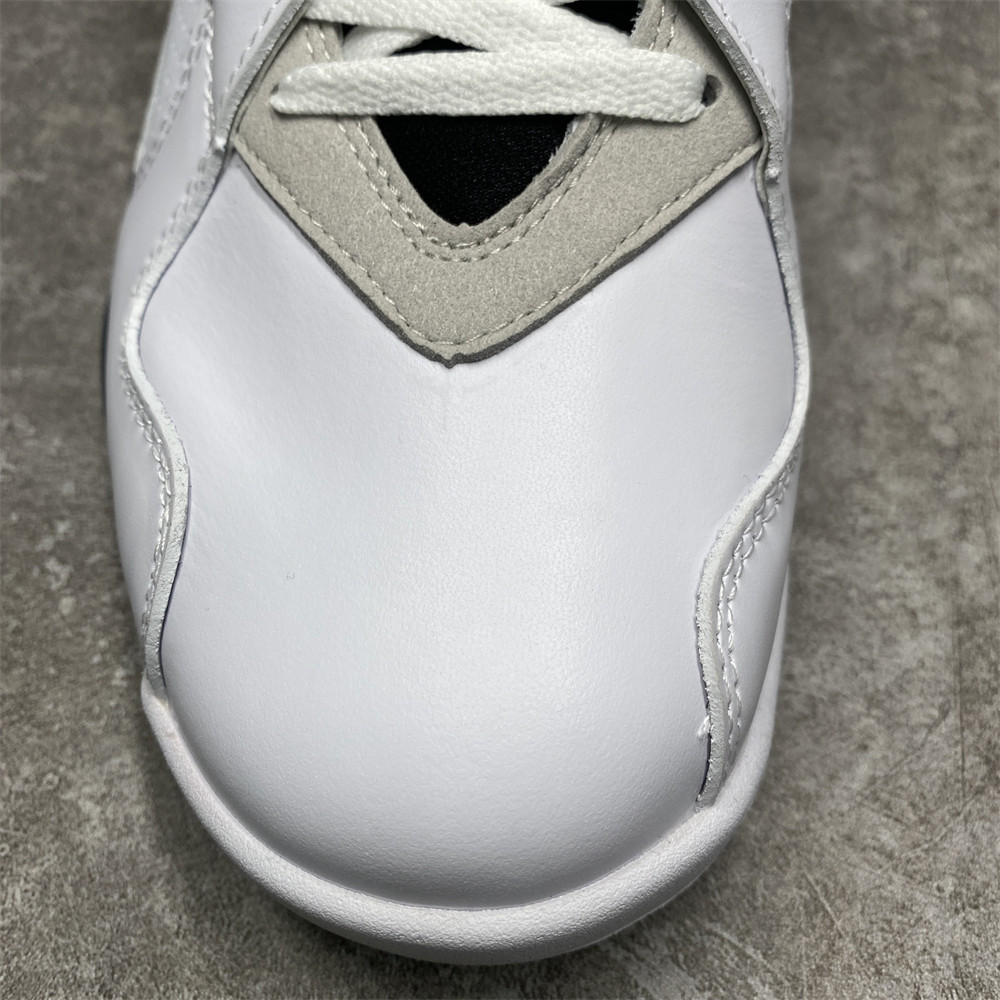 AIR JORDAN 8 RETRO 