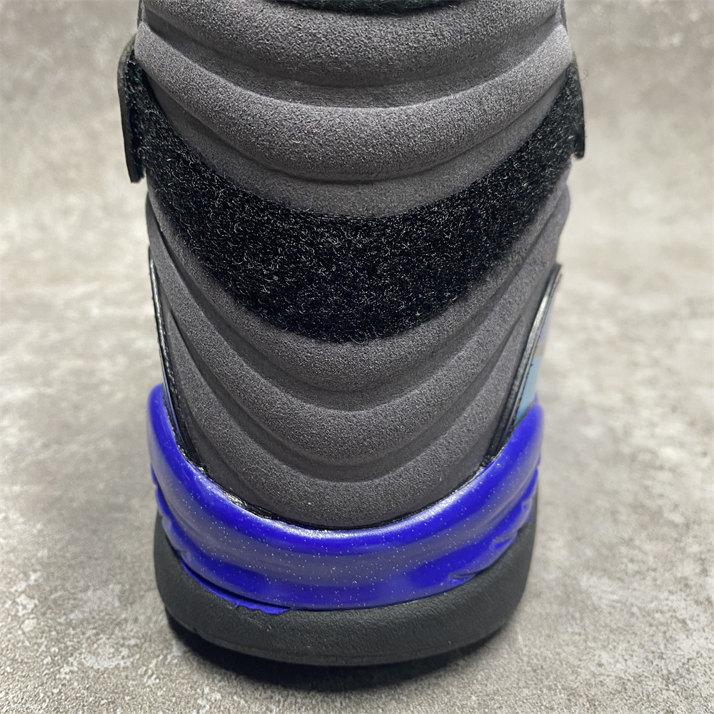 AIR JORDAN 8 RETRO 