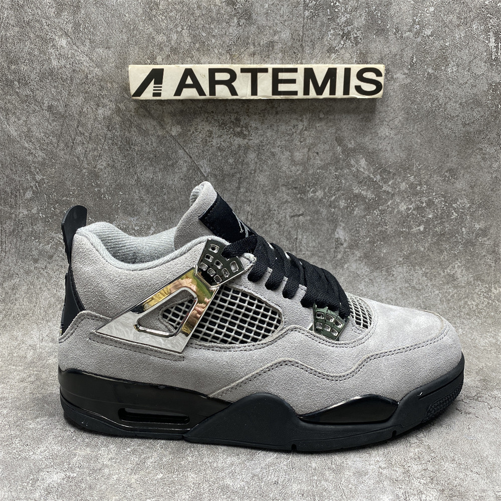 AIR JORDAN 4 RETRO