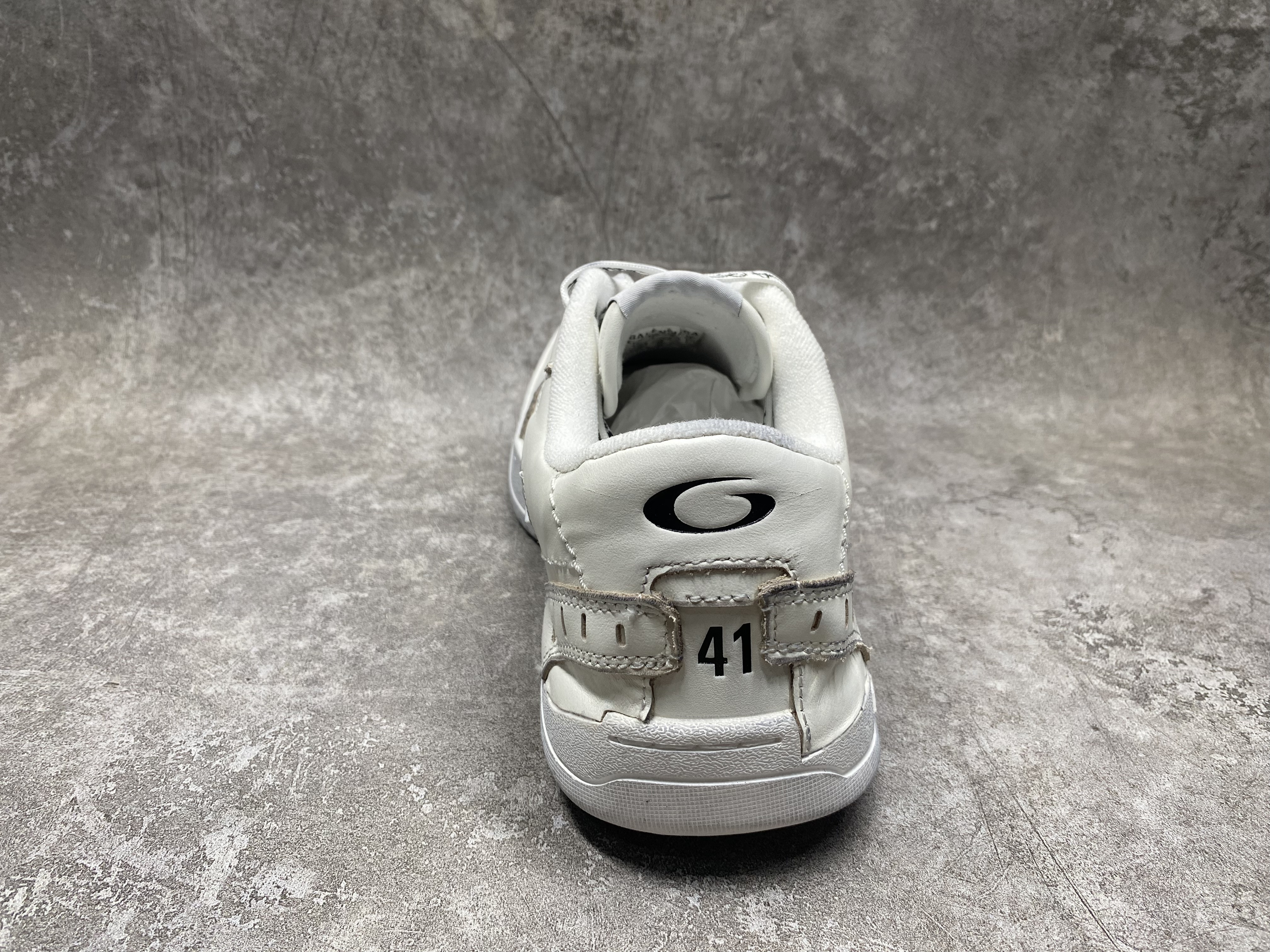 ua Ba*len*cia*ga hamptons medium worn-out sneaker in white(run one size large)