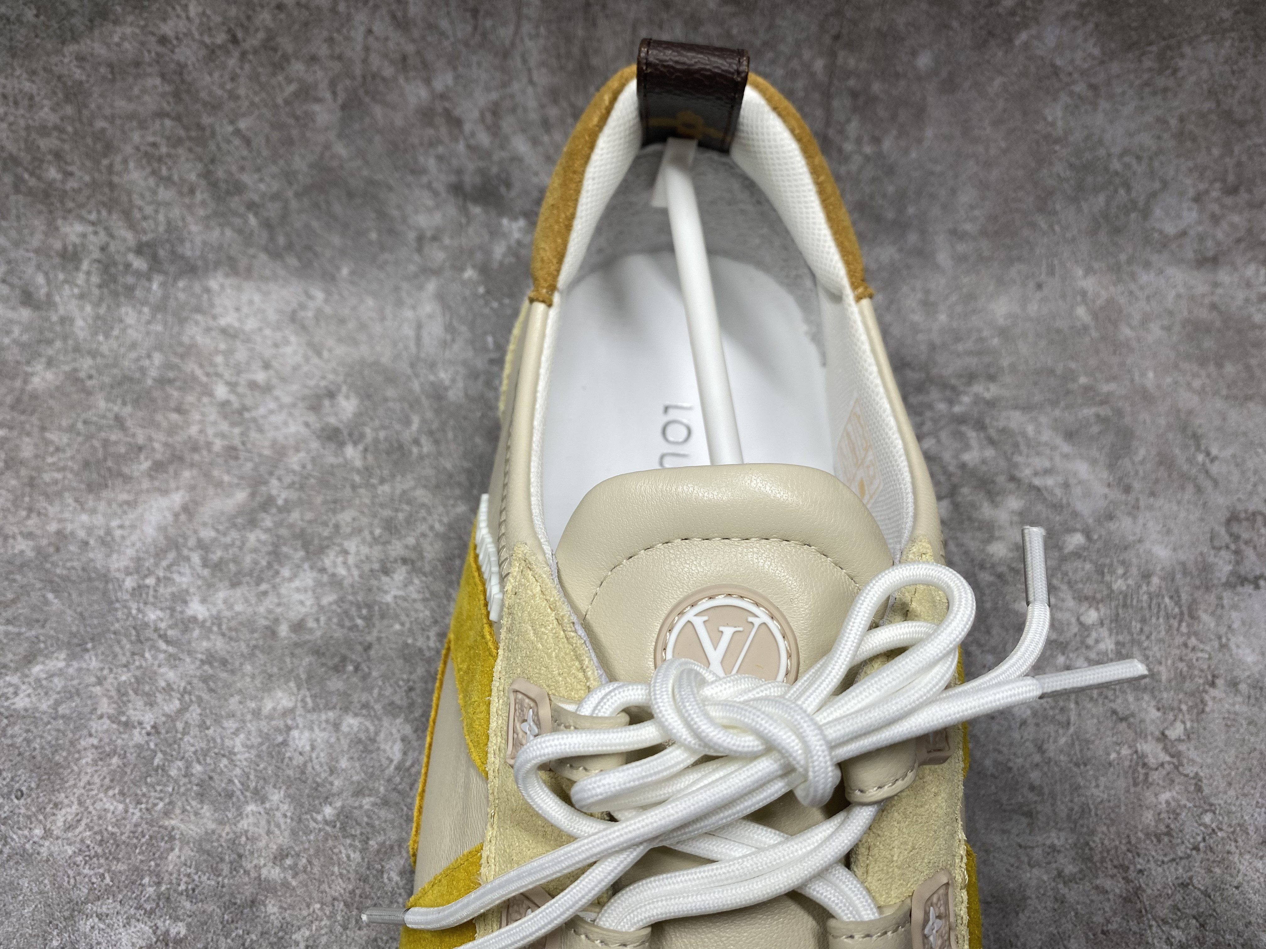 UA LV Sneaker