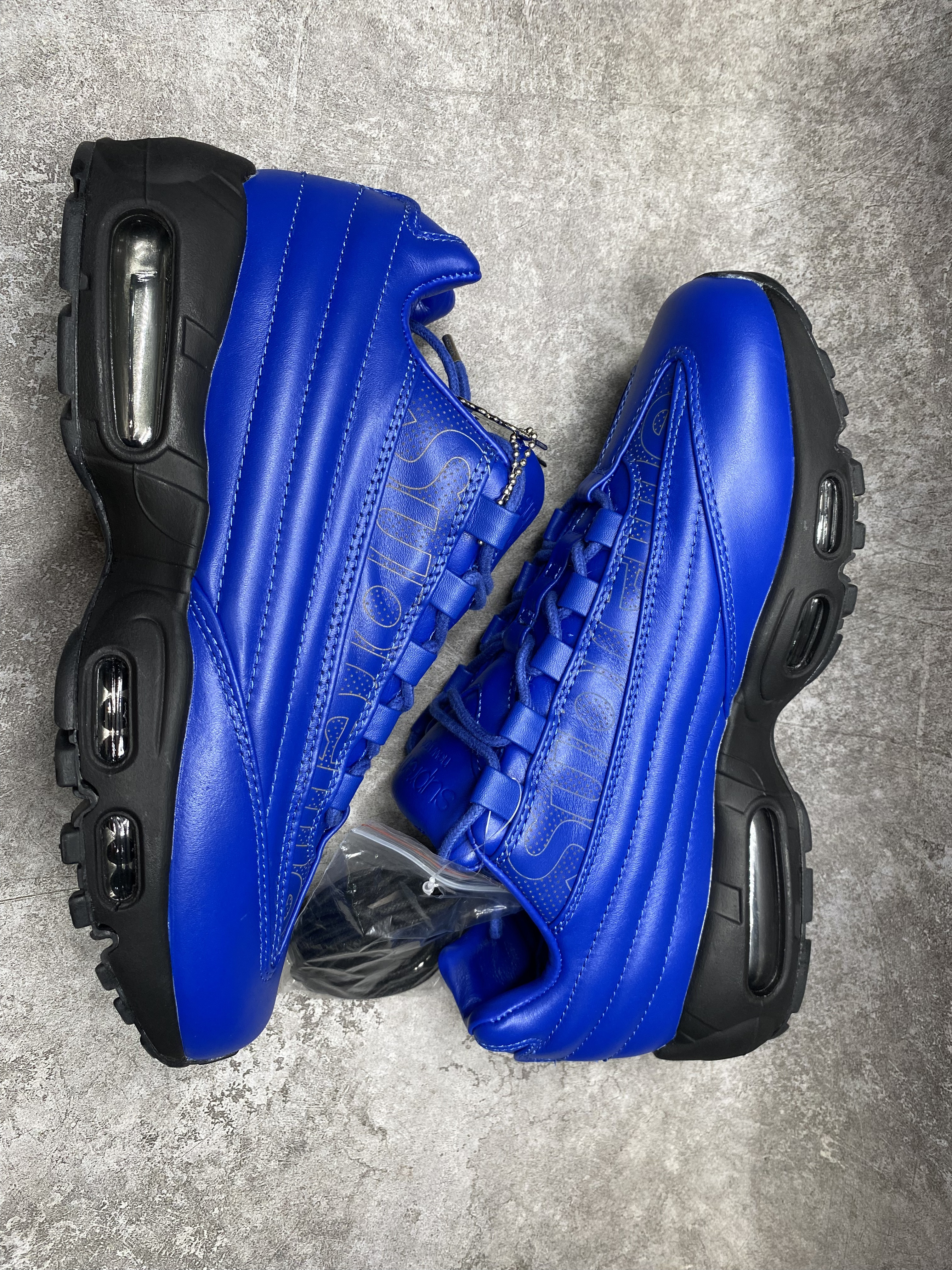 UA NIKE Air Max 95