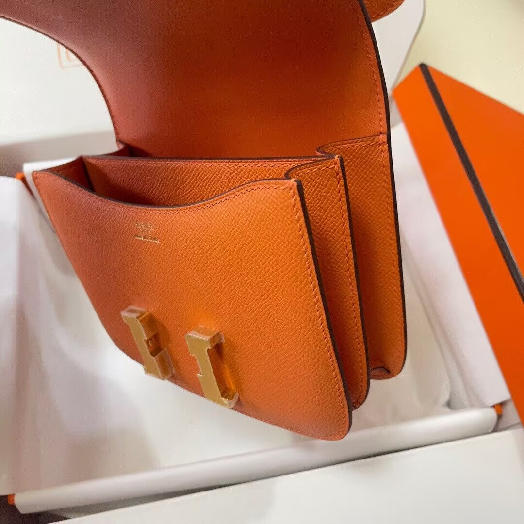 Hermès Constance 19 Epsom Gold Hardware 7.25" x 6.25" x 2.25"