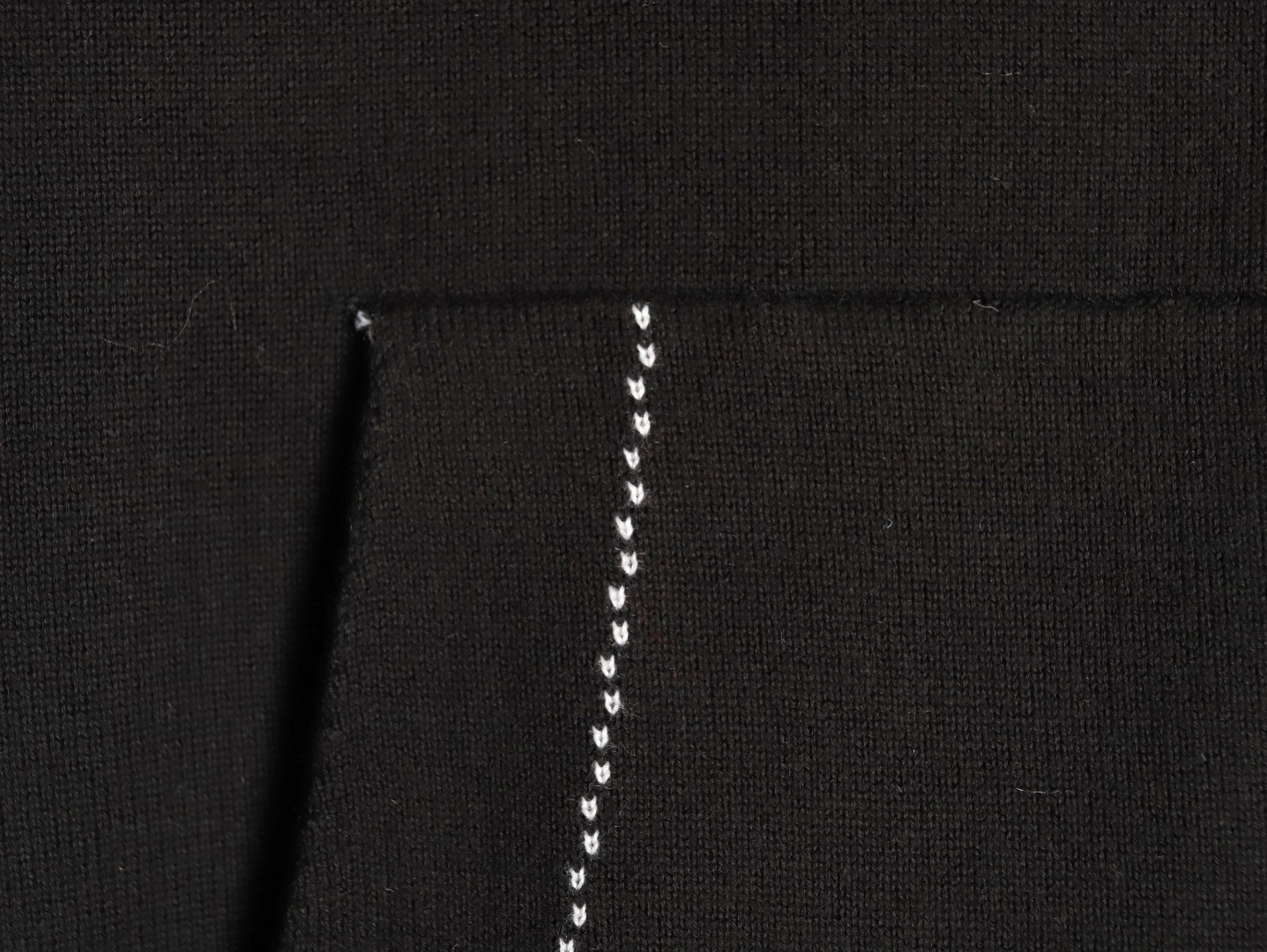 l0*is V*t0n coats