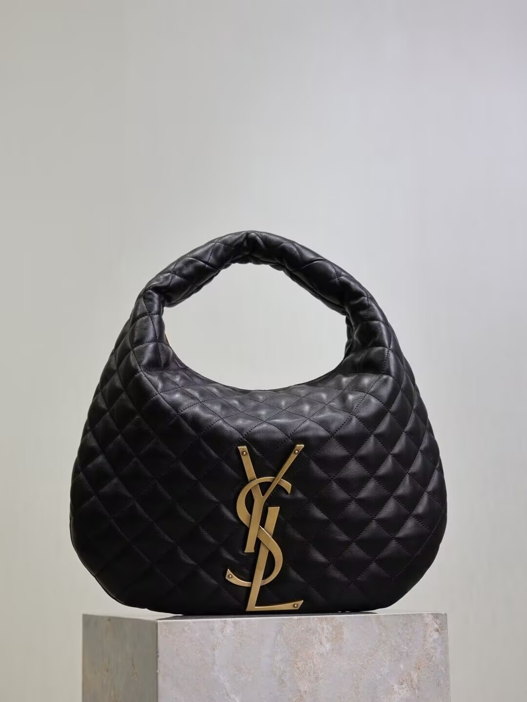Y*L icare hobo in quilted nappa 42x30x4cm