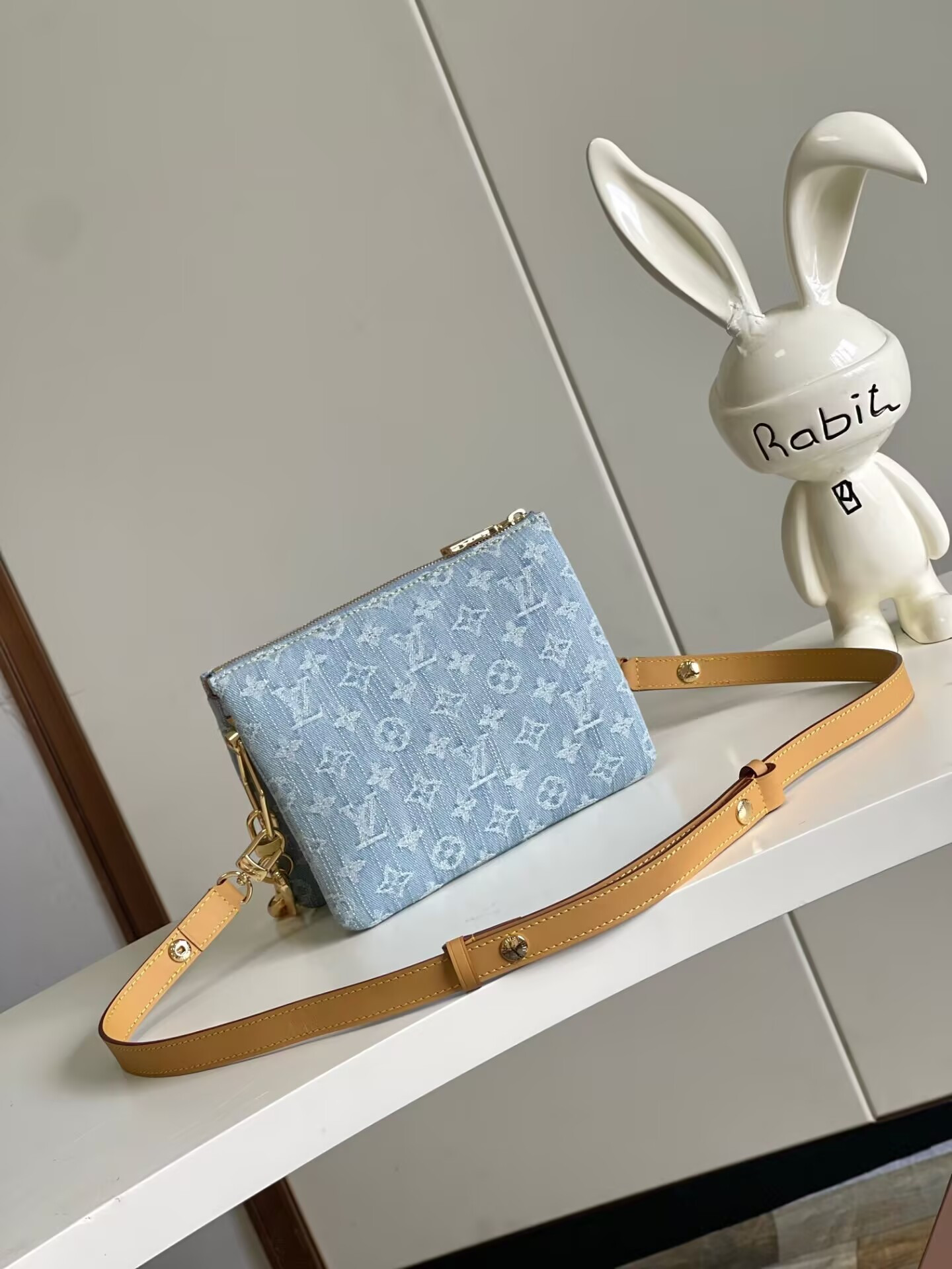 LV Coussin BB M11401 21x16x 7cm