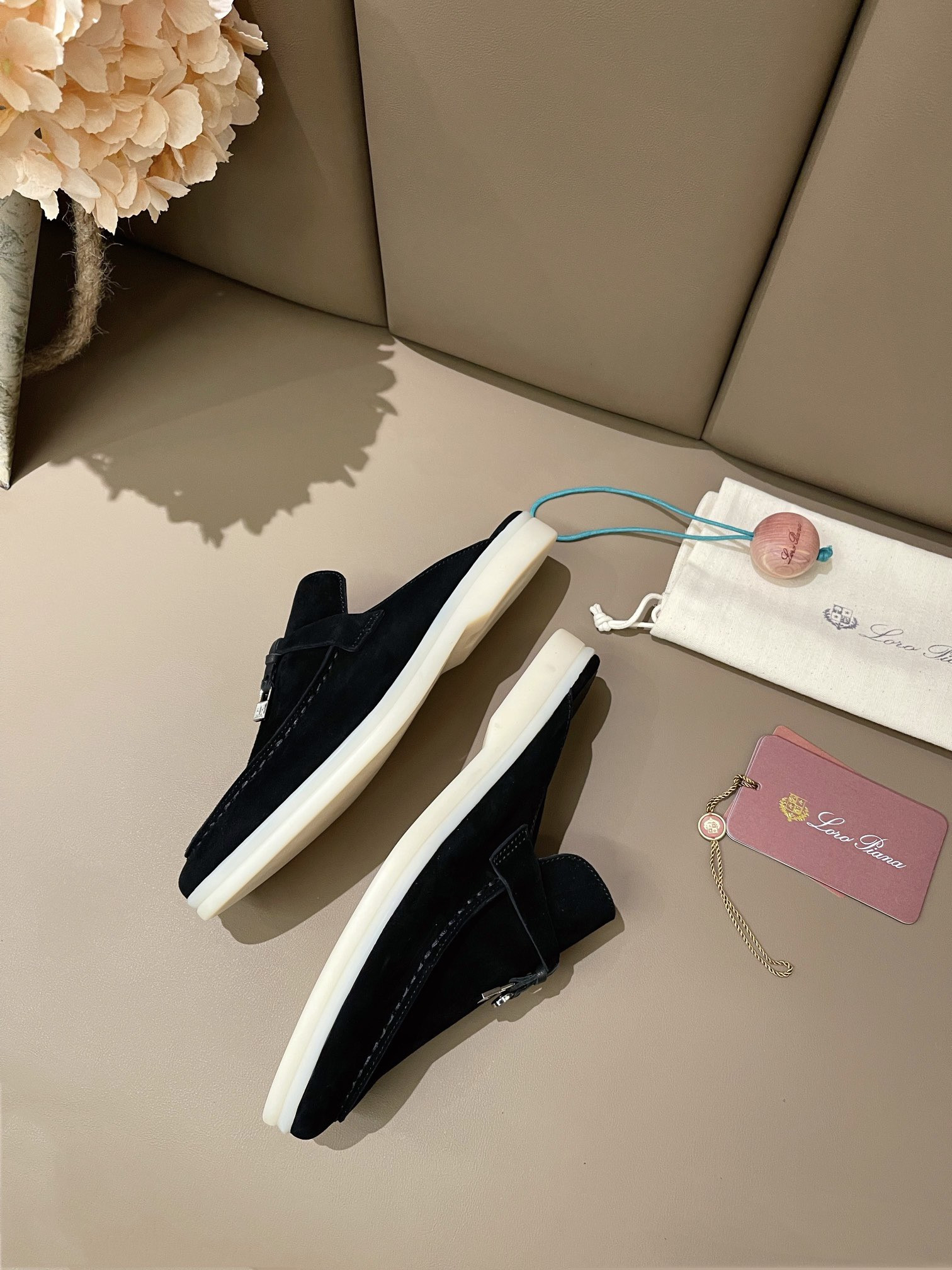 ua L**o p*ana babouche charms walk loafers