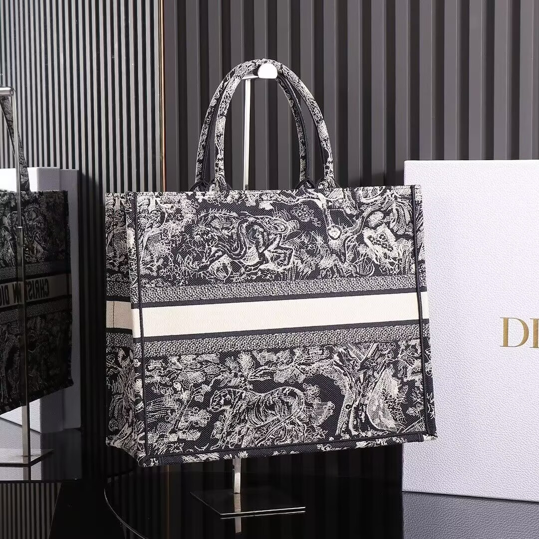 D*or book tote 42x18x35cm