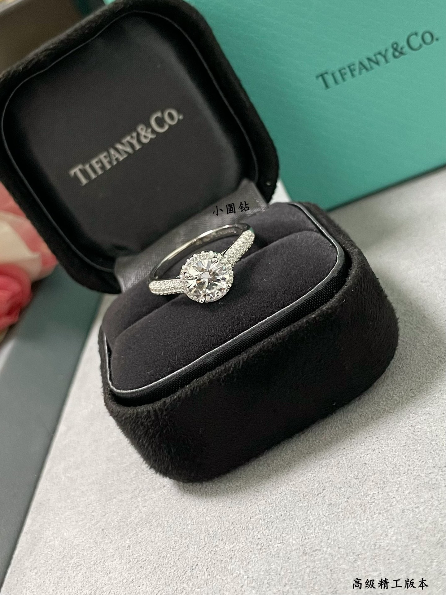 t*f*ny & co. petite solitaire round Di*m*nd ring ag925