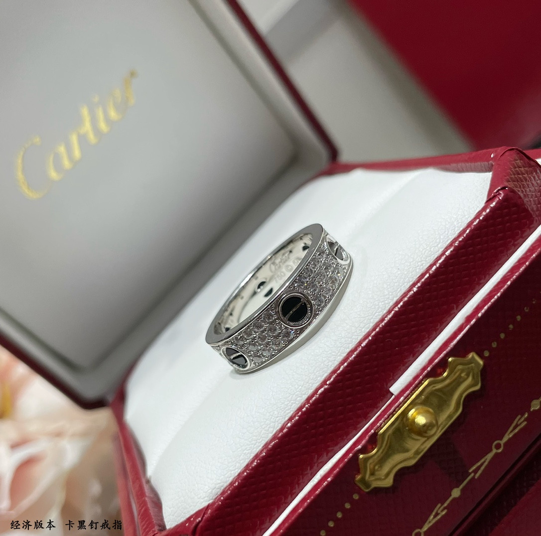 Ca*t*er black nail star ring