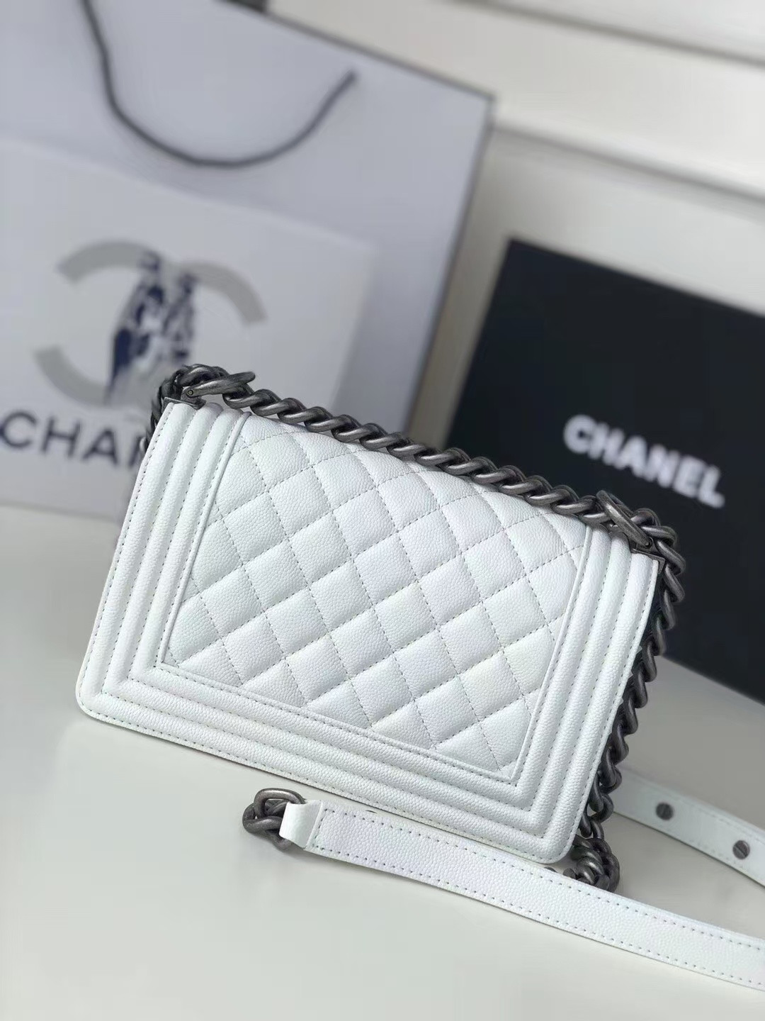 Ch*el small boy Ch*el handbag 20x12x7cm