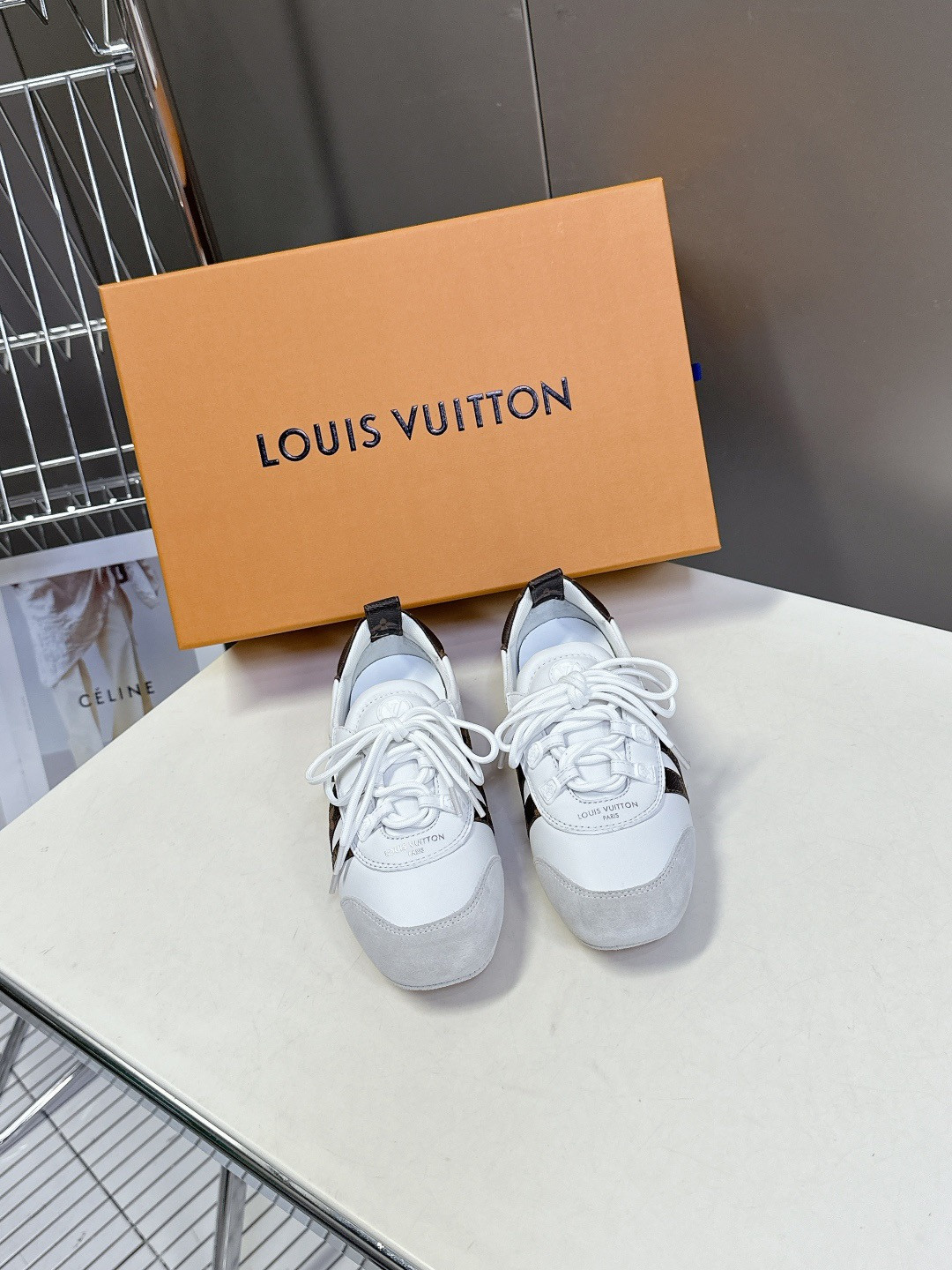 UA LV Sneaker