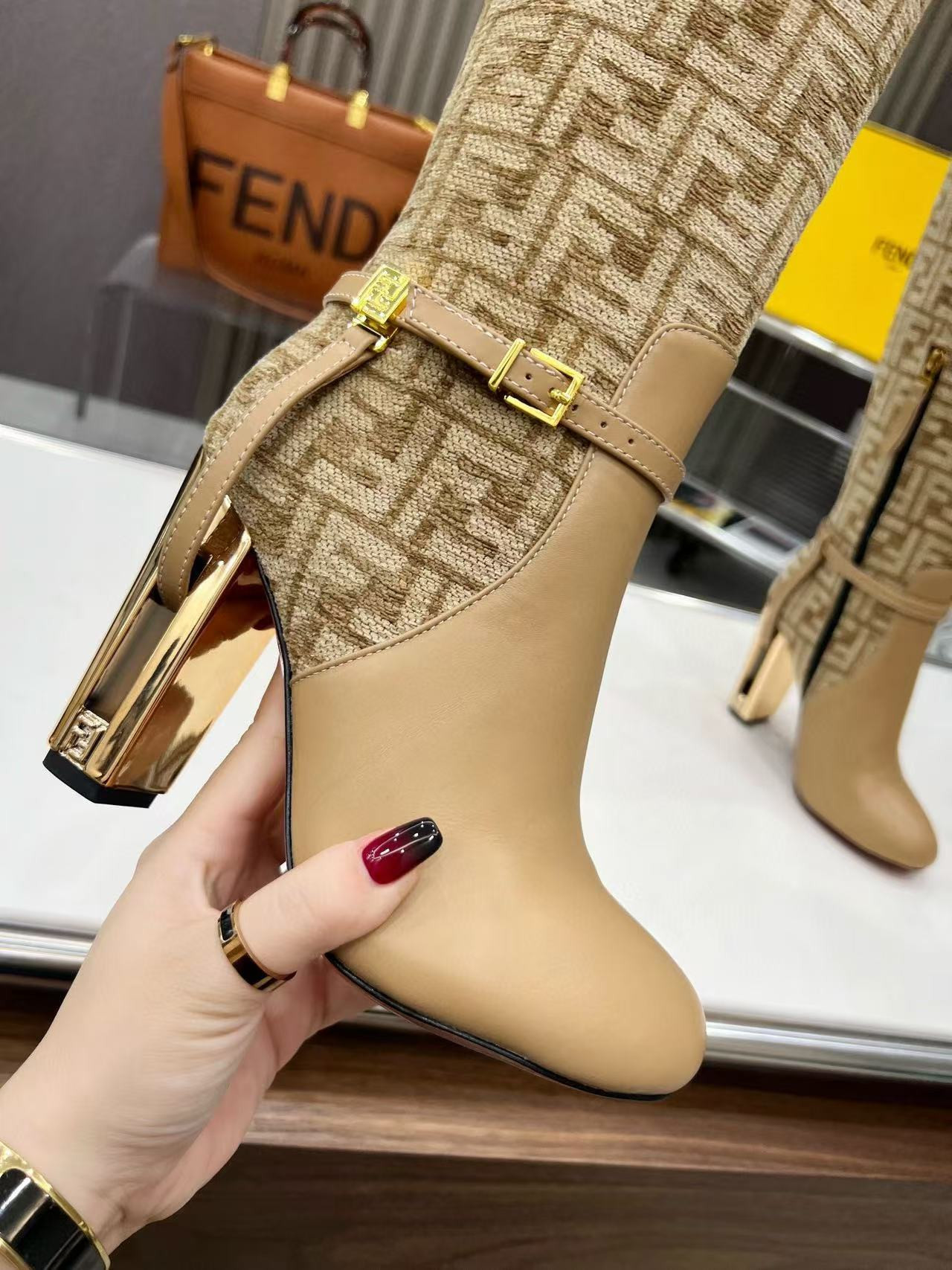 ua F**di boots