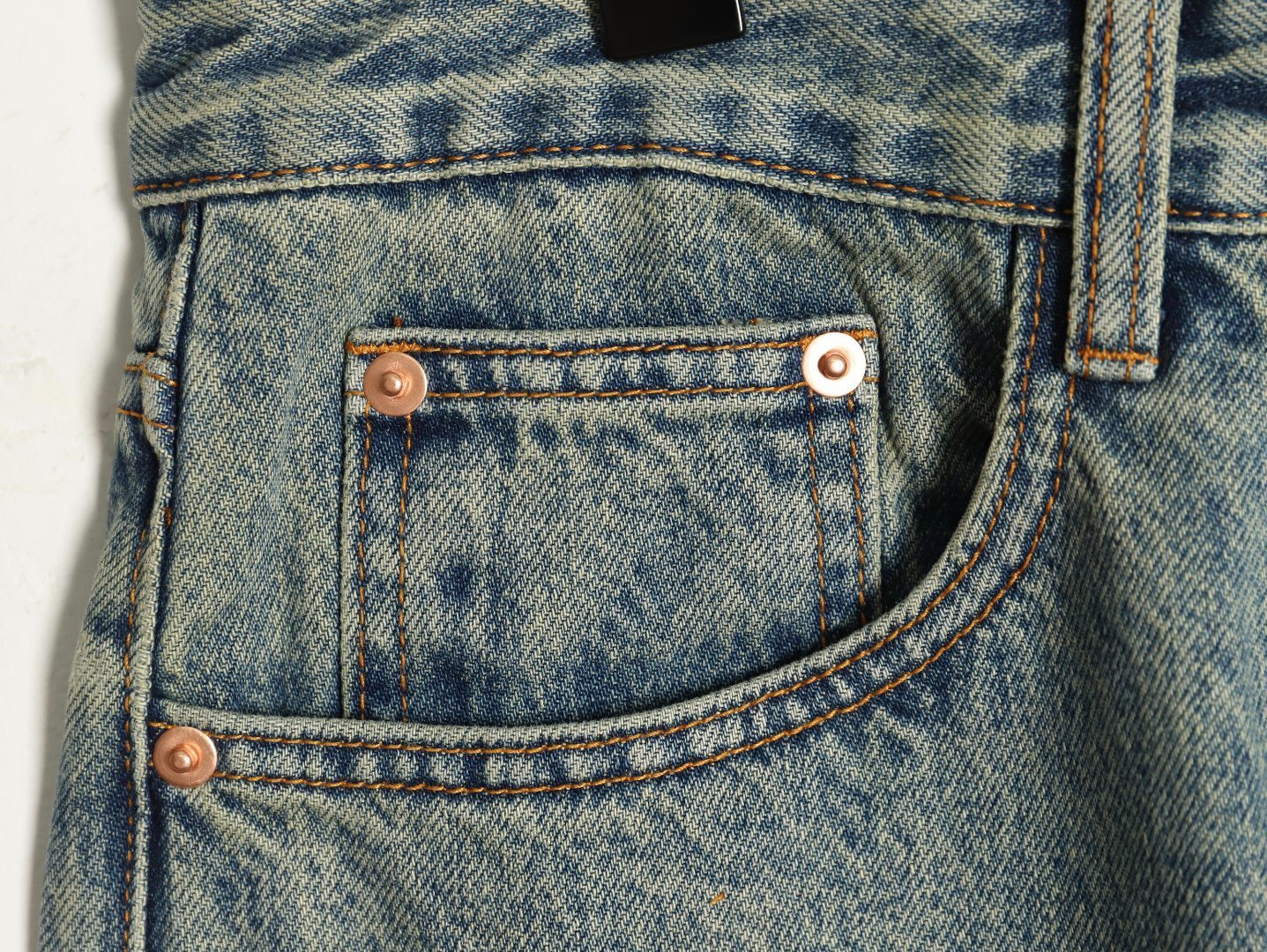 G*u*i 25ss jeans
