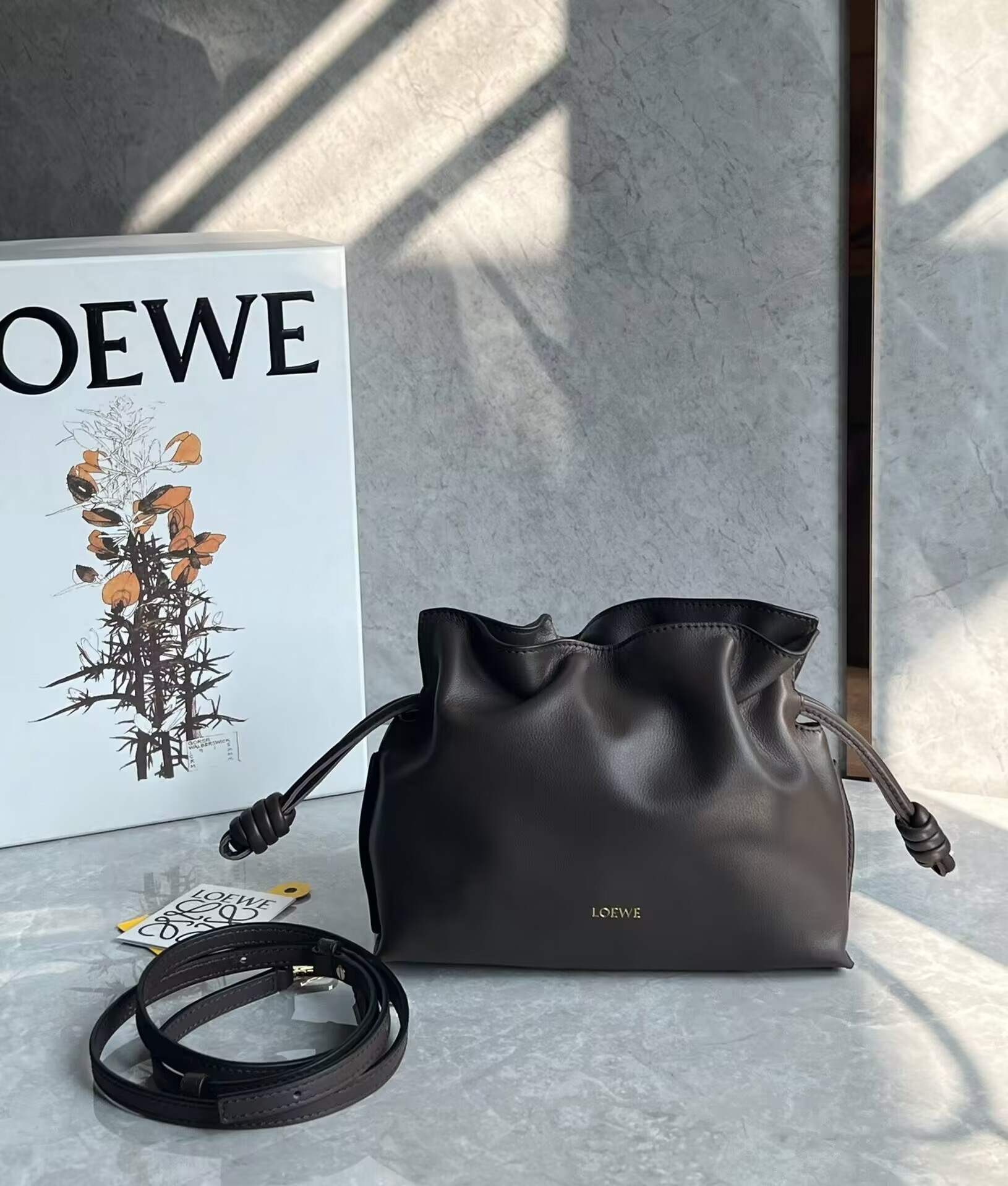 L0ew* flamenco purse 23.9x18x9cm