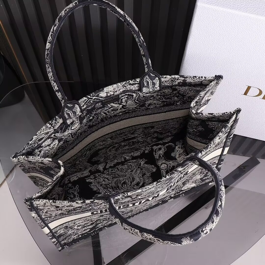 D*or book tote 42x18x35cm