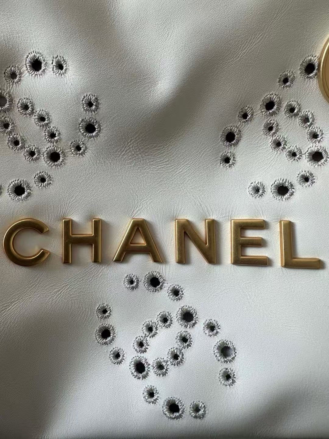 Ch*el 22 mini handbag shiny calfskin 20 × 19 × 6 cm