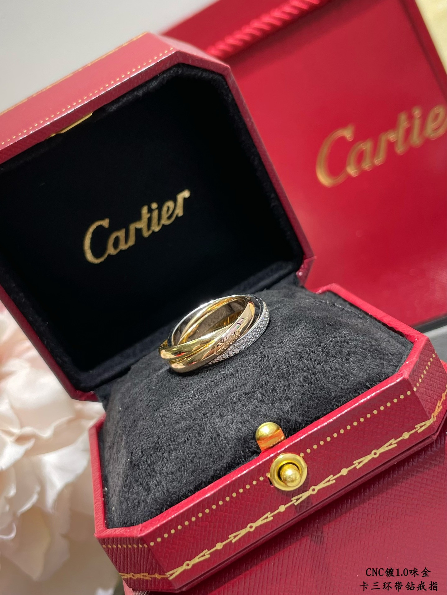 ca*t*er three-band Di*m*nd ring