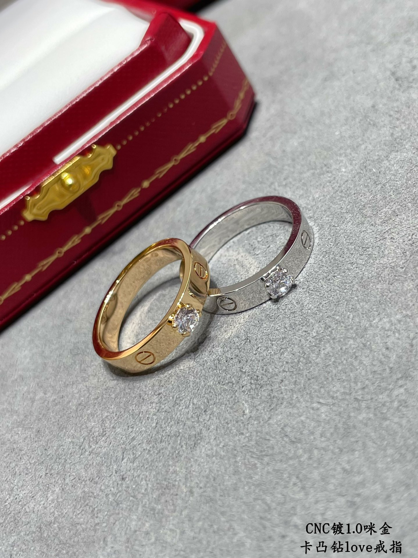 ca*t*er convex Di*m*nd love stud ring