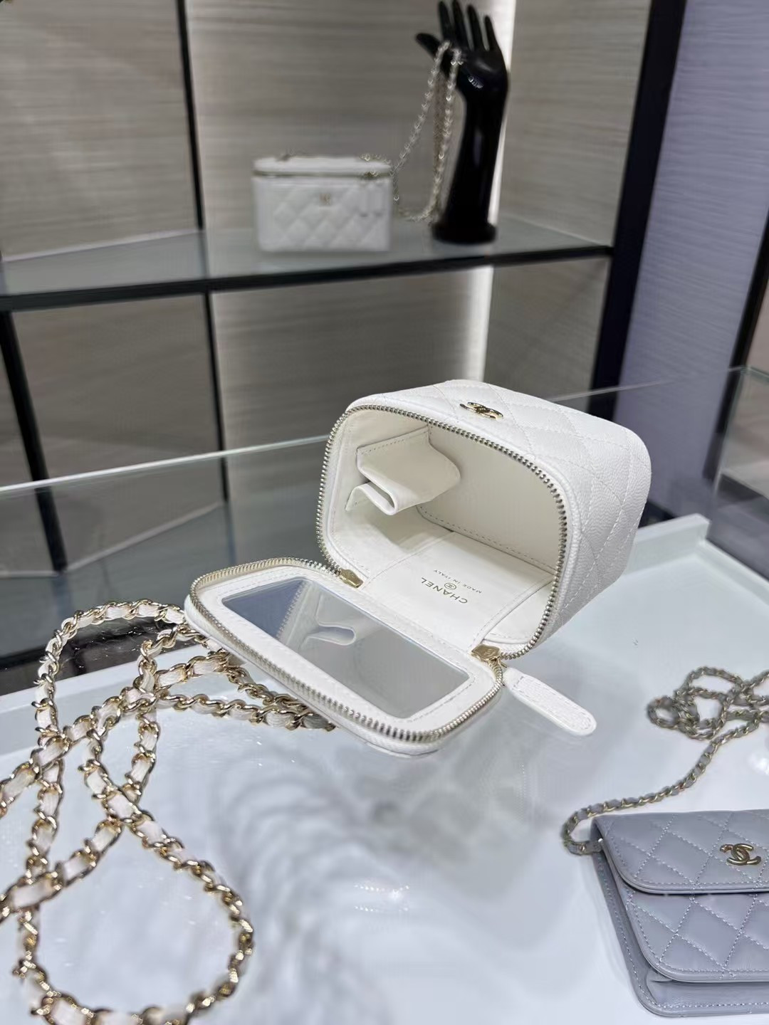 Ch*el small vanity with chain 9.5x13x6cm