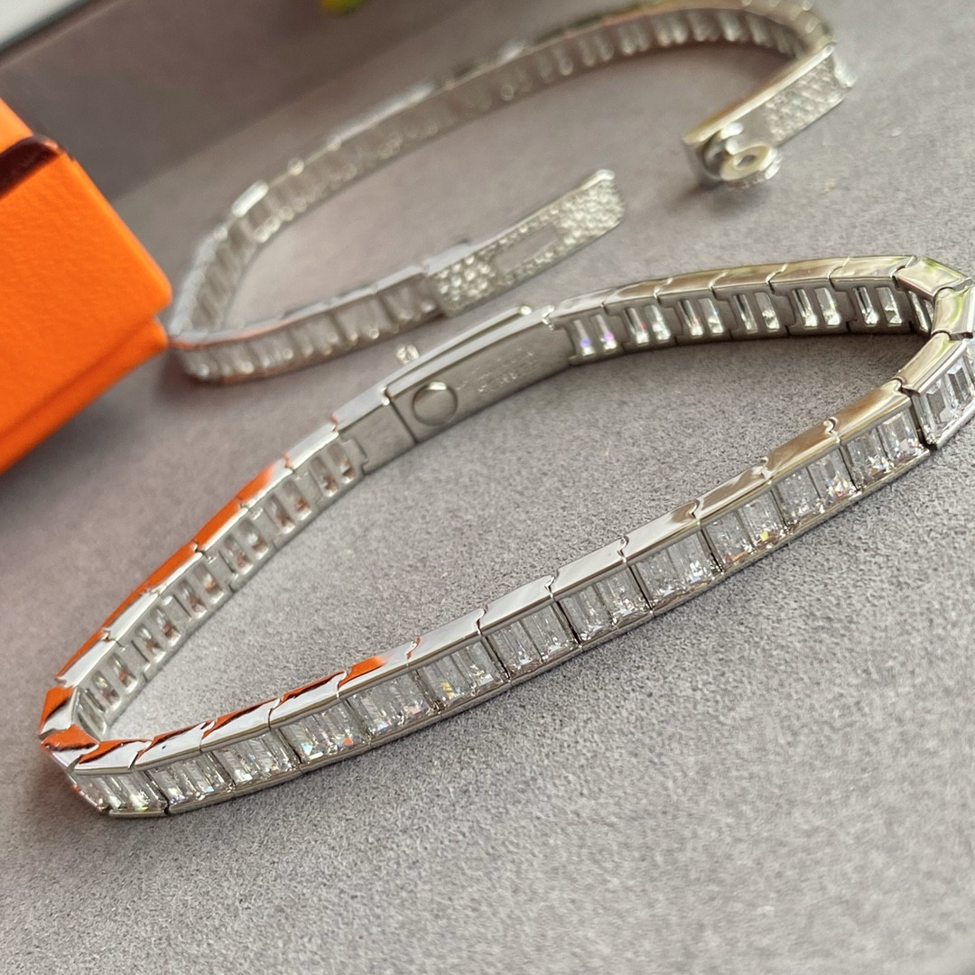 hermès button trapezoid Di*m*nd bracelet
