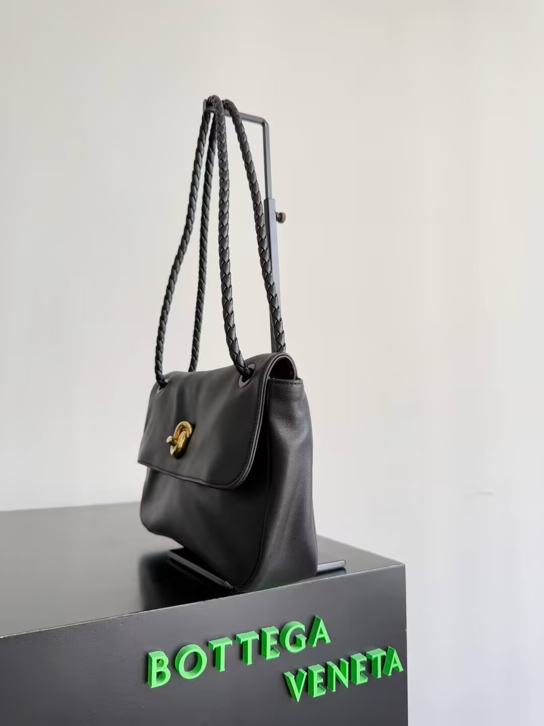 bo*te*ga Ve*ne*ta madison 16x27x6cm