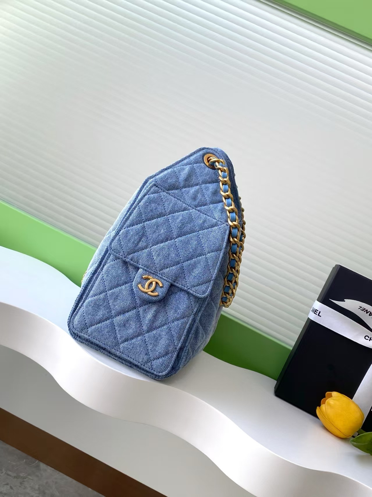 Ch*el 25c bucket bag 26x30x14cm
