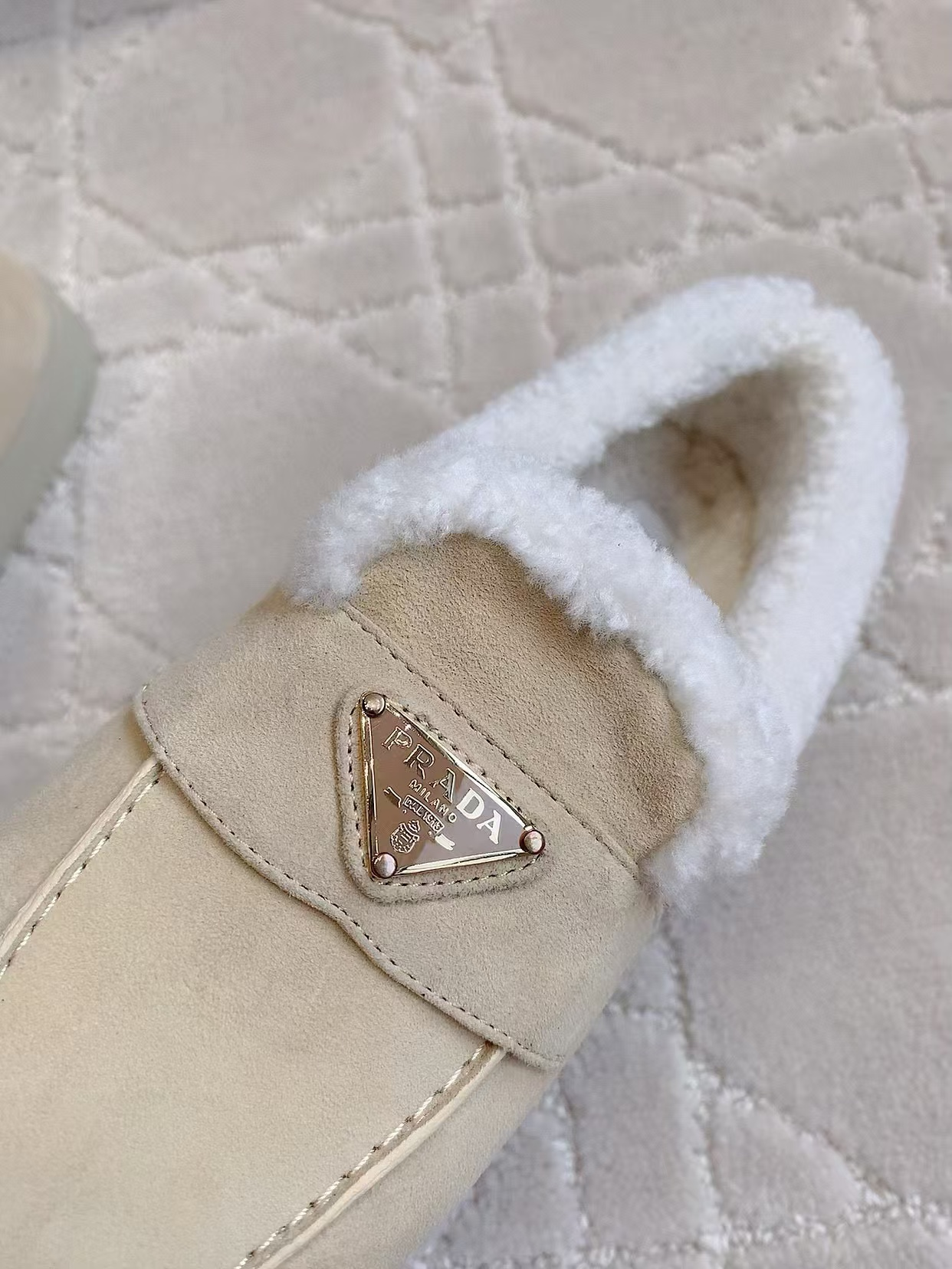 ua Pra*a suede slides