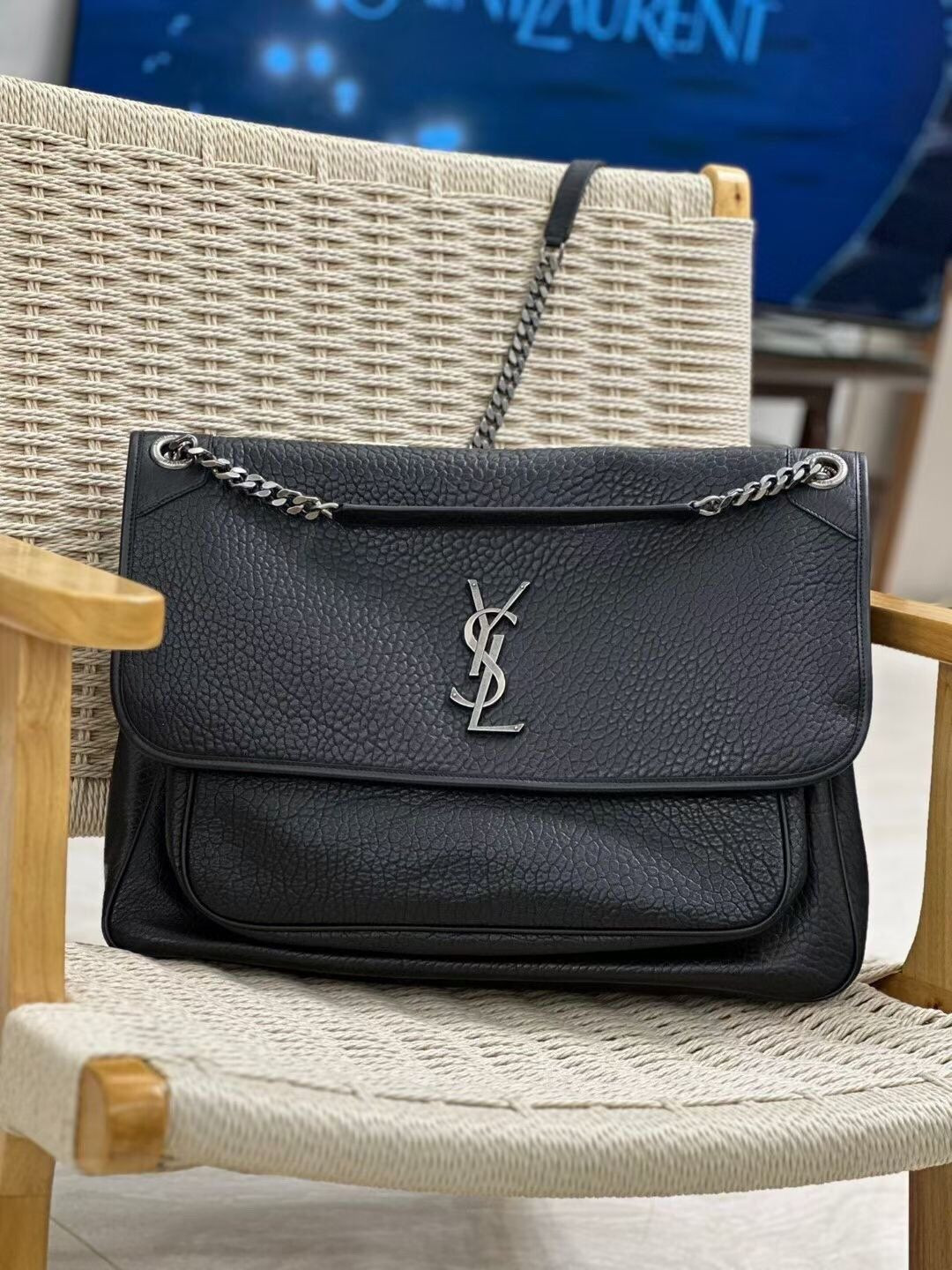 Y*L niki oversized in grained lambskin 47x34x16cm