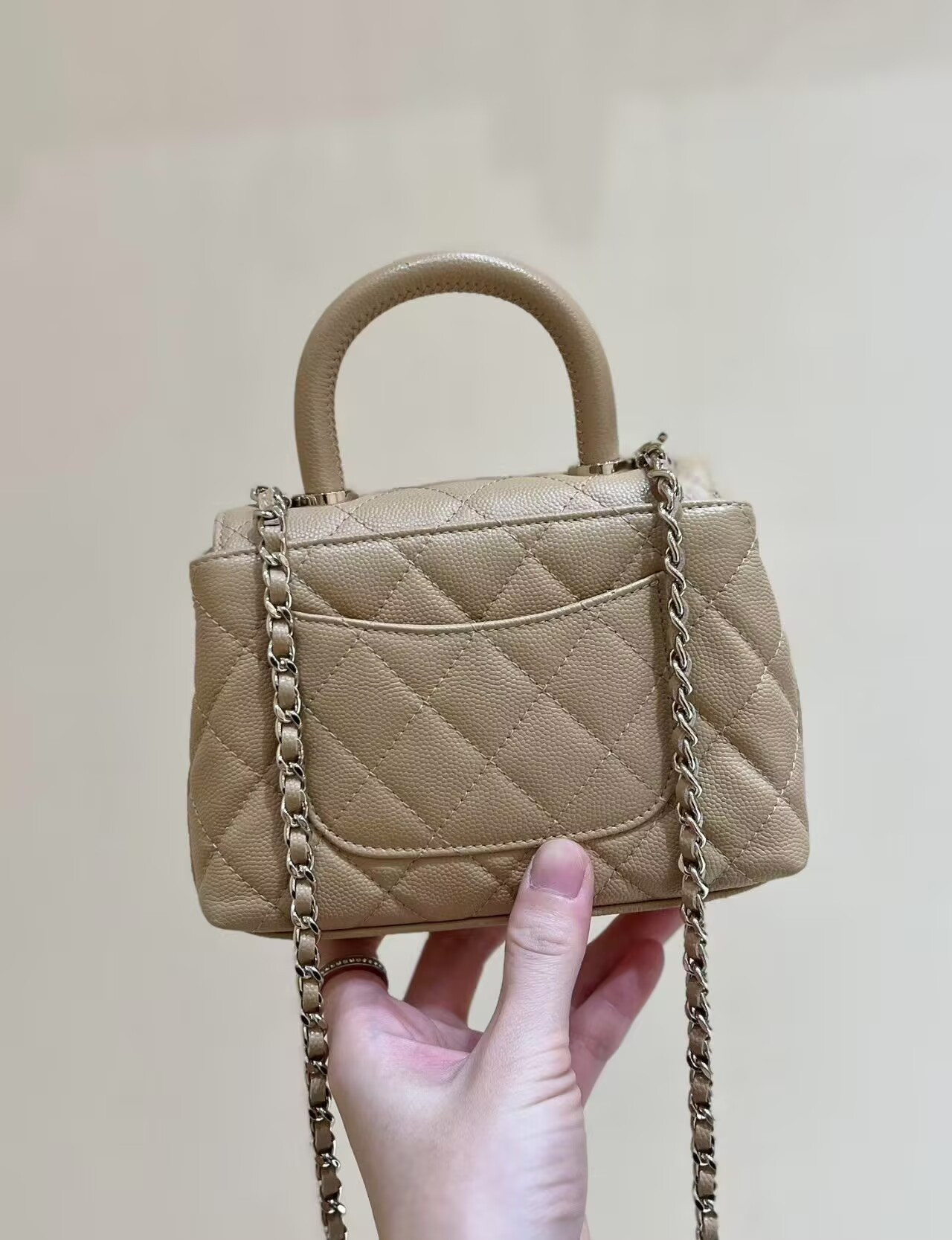 Ch*el coco handle nano 11.5x14.5x5.5cm