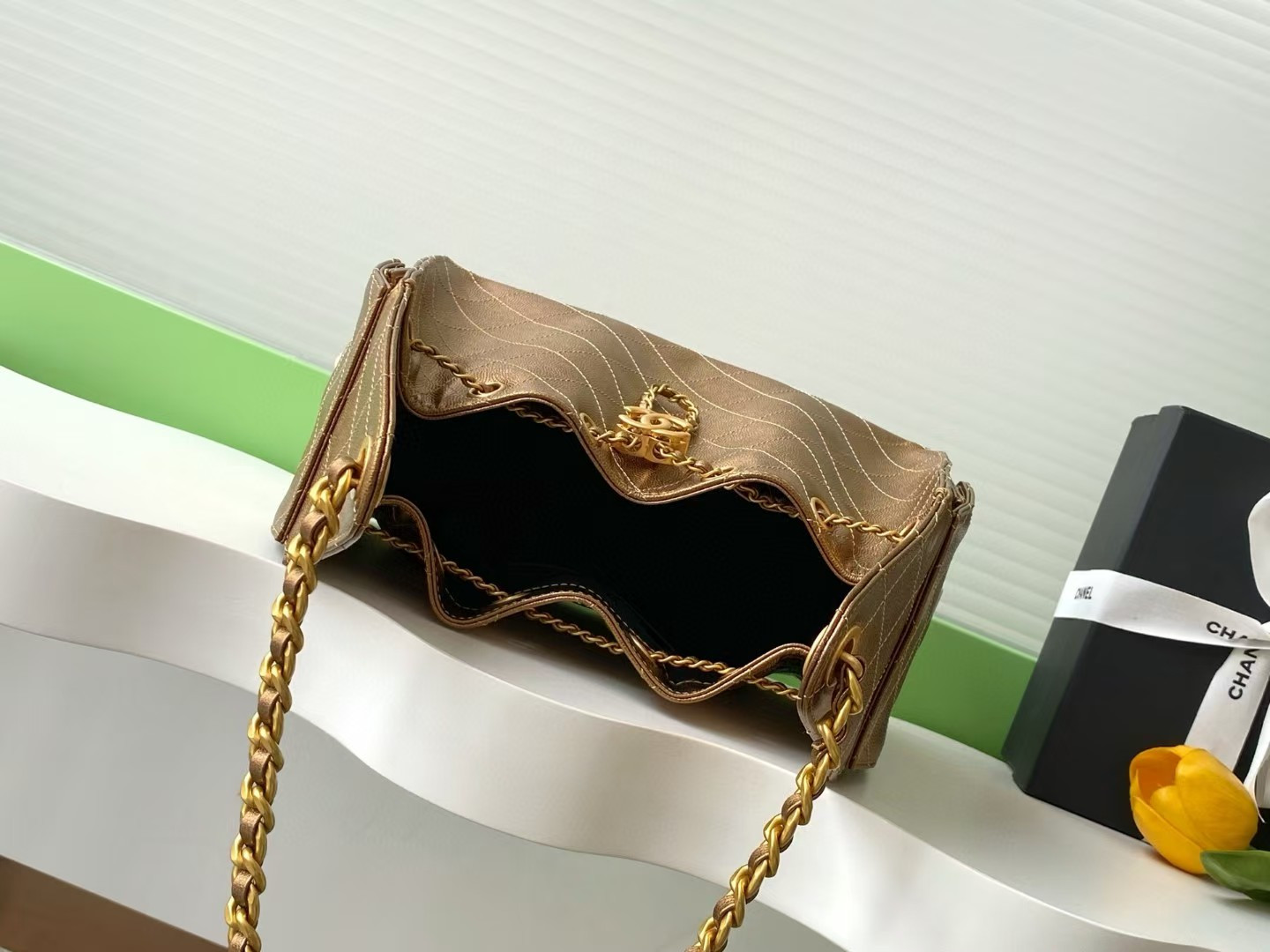 Ch*el 25c bucket bag 26x30x14cm