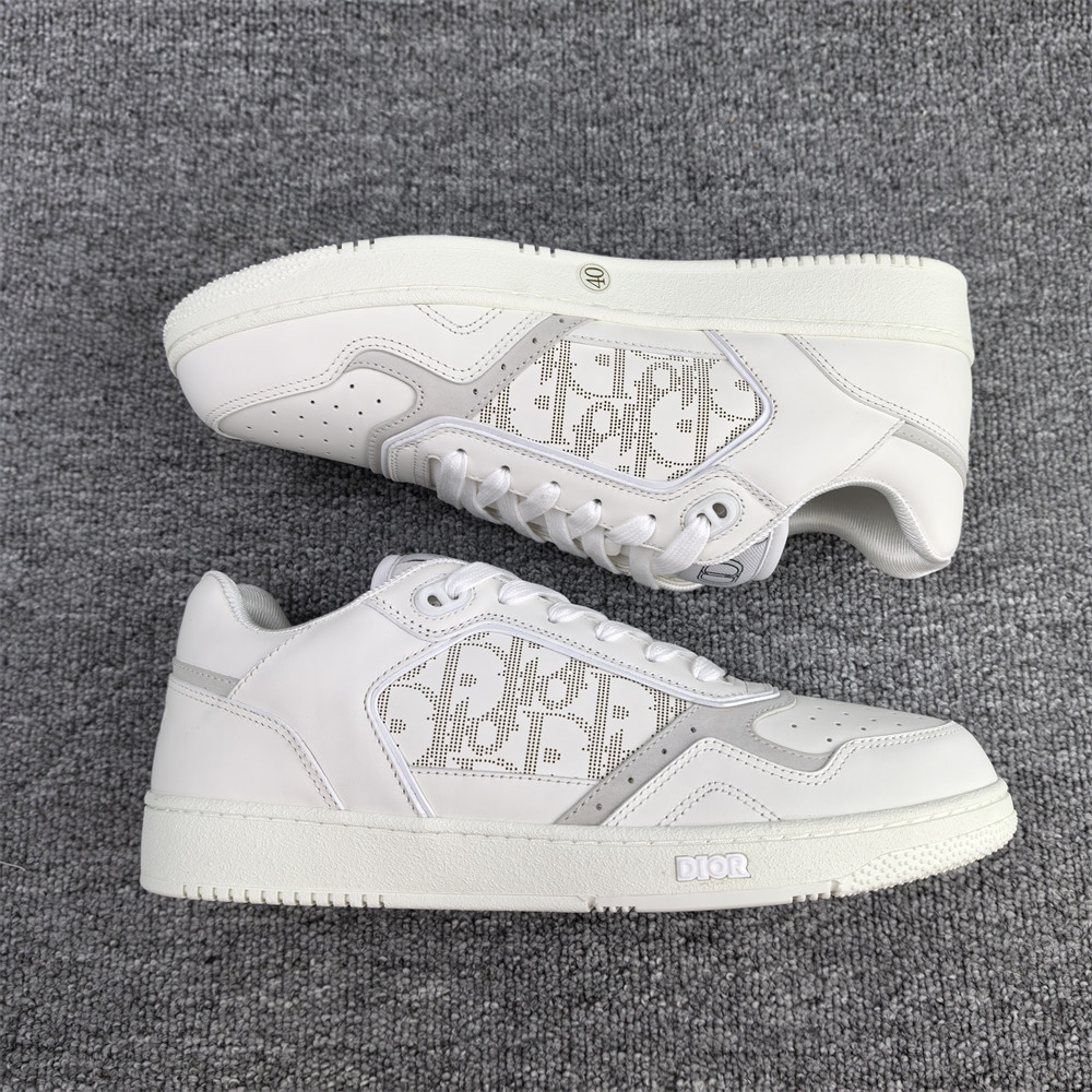 ua D*or sneaker
