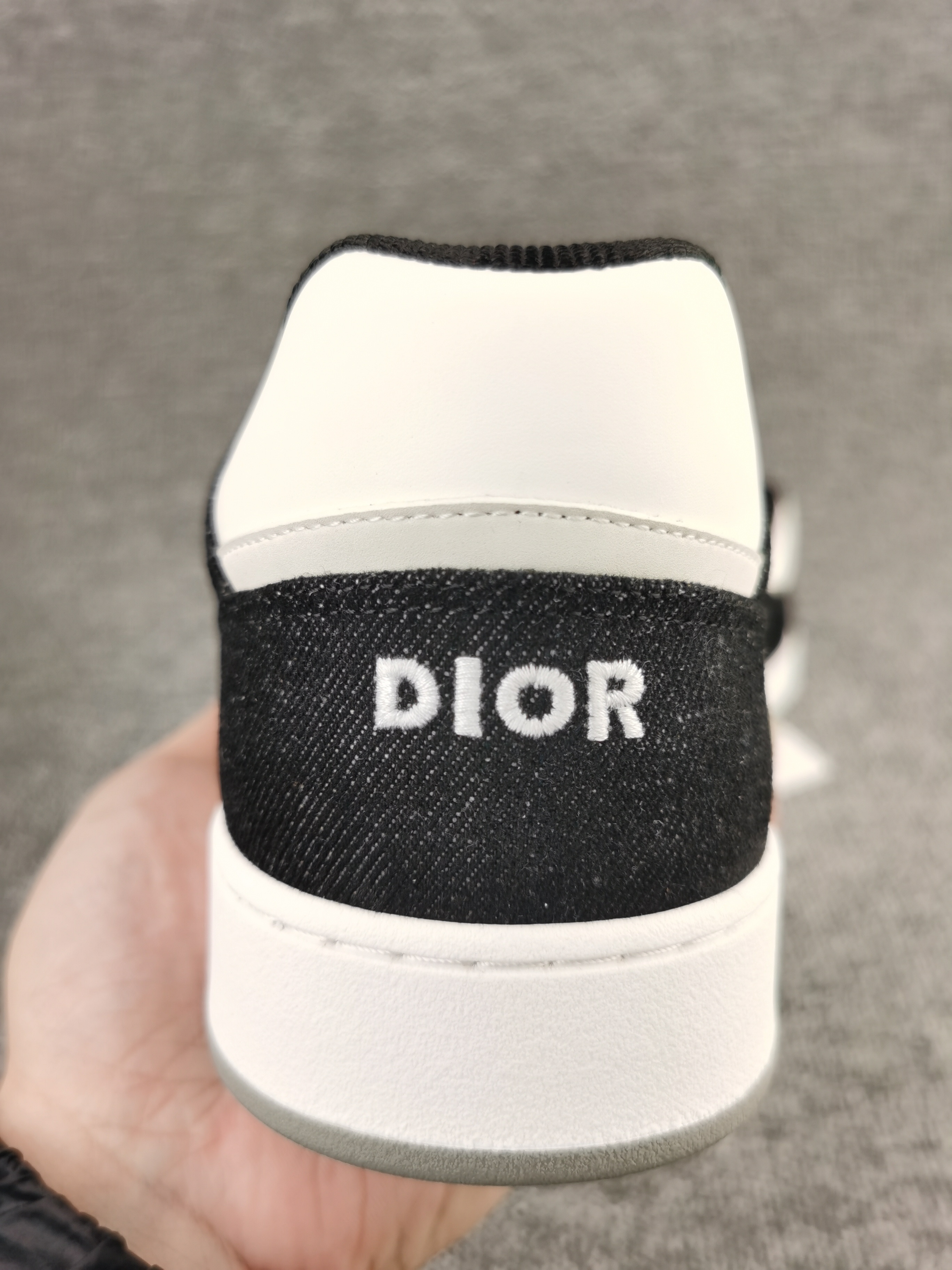 ua D*or b27 sneaker