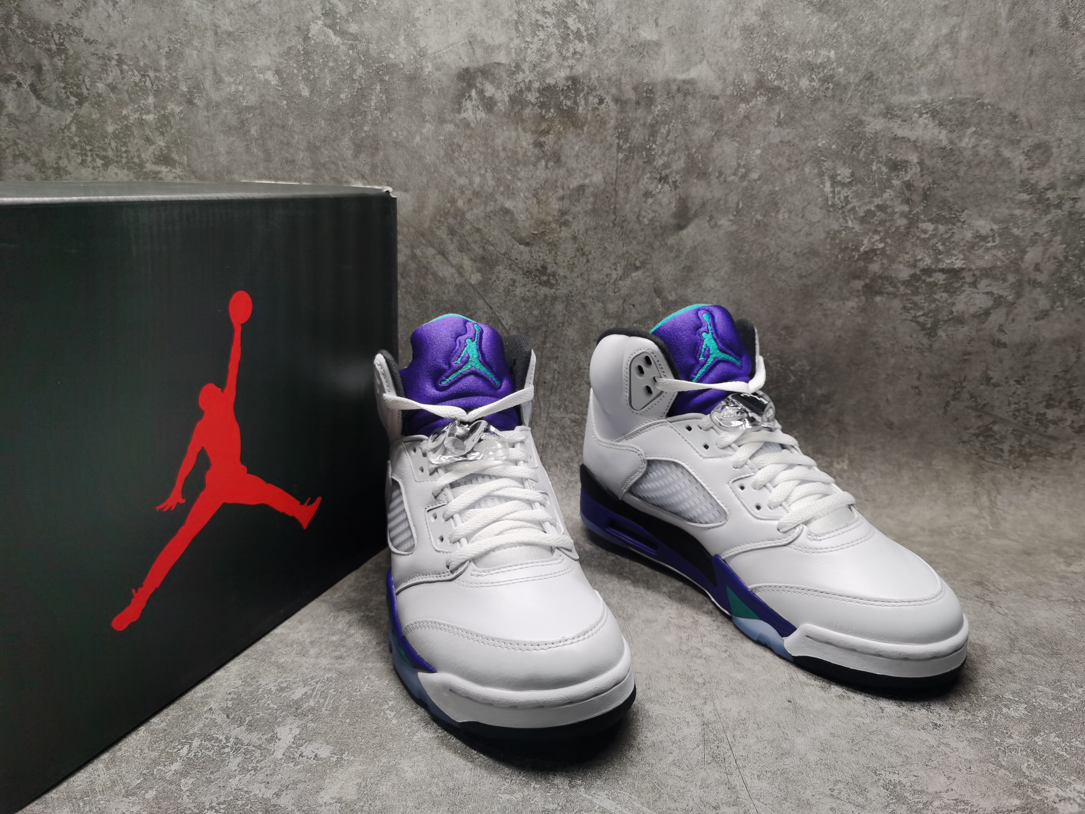 UA Jordan 5 Retro