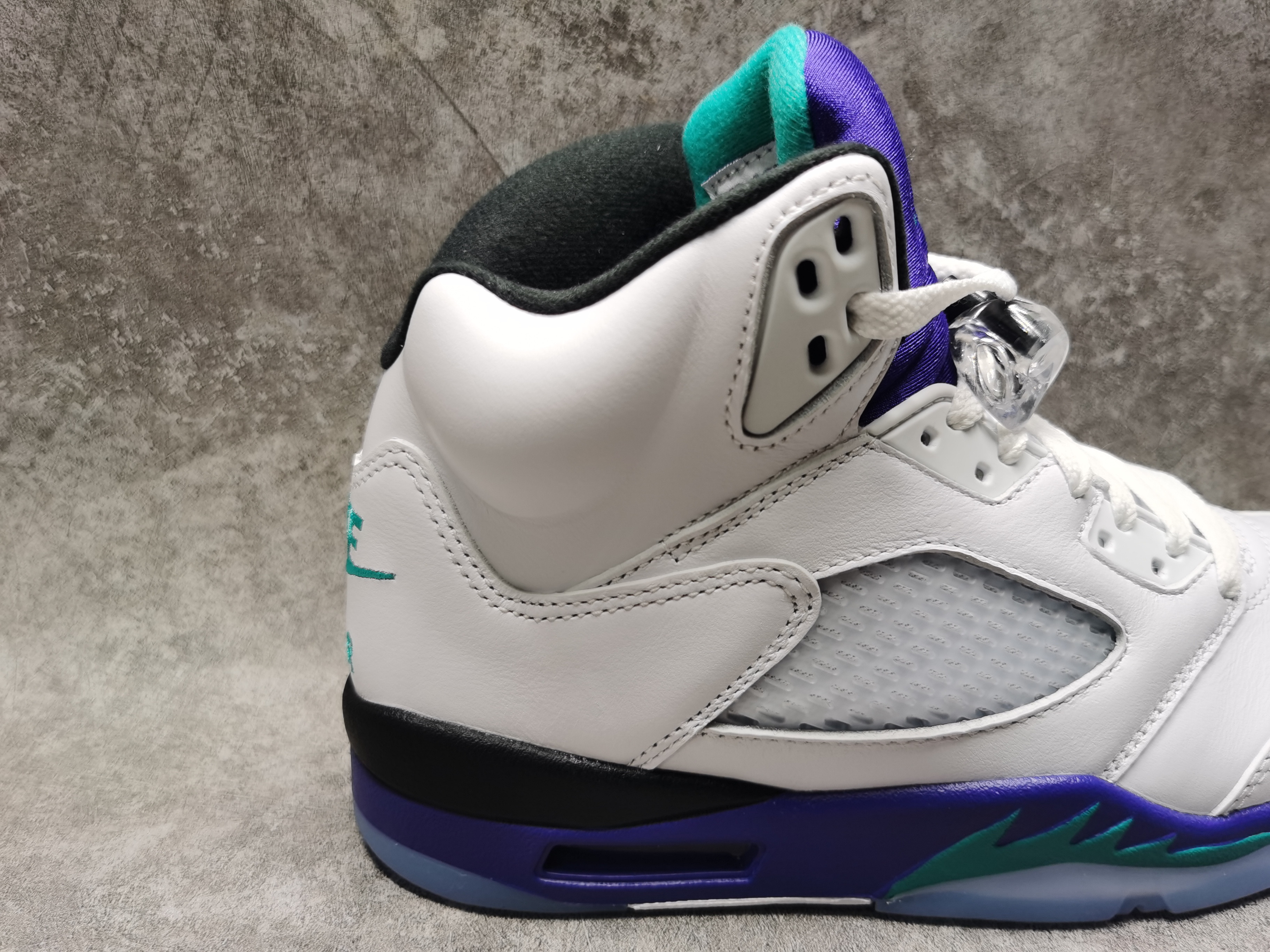 UA Jordan 5 Retro