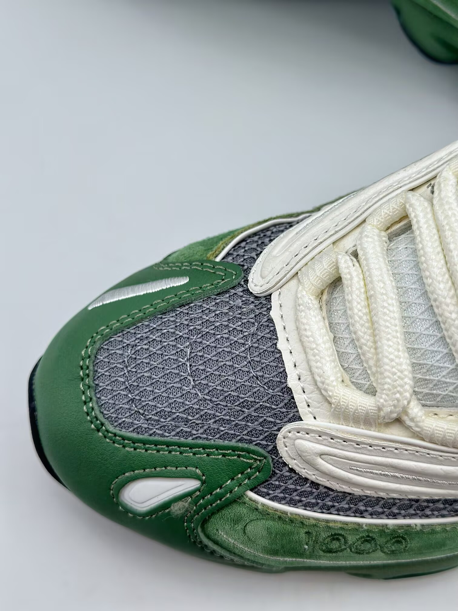 UA New Balance 1000 Green