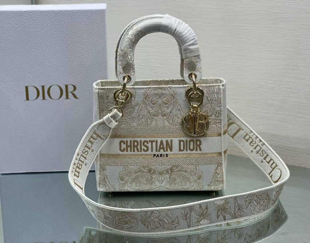 medium D*or lady d-lite bag  24 x 20 x 11 cm