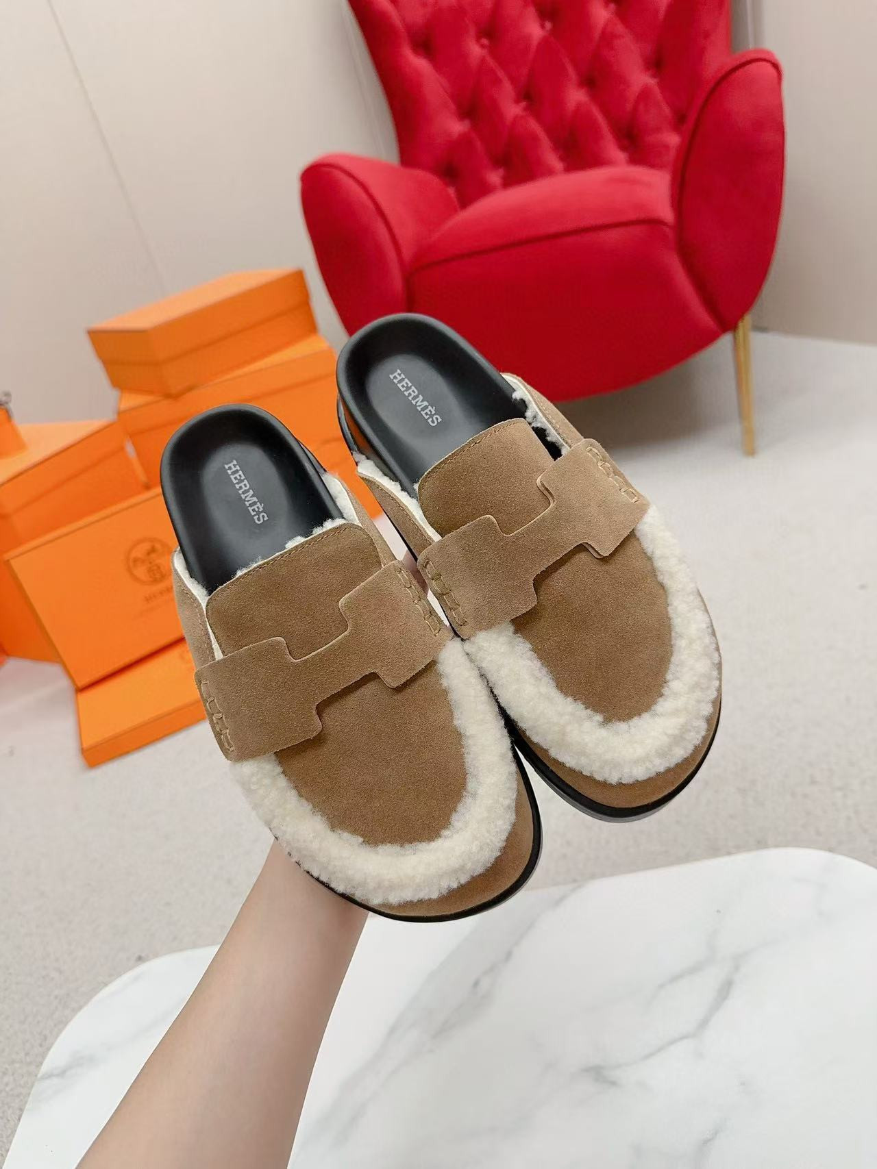 UA Hermès Chypre sandal