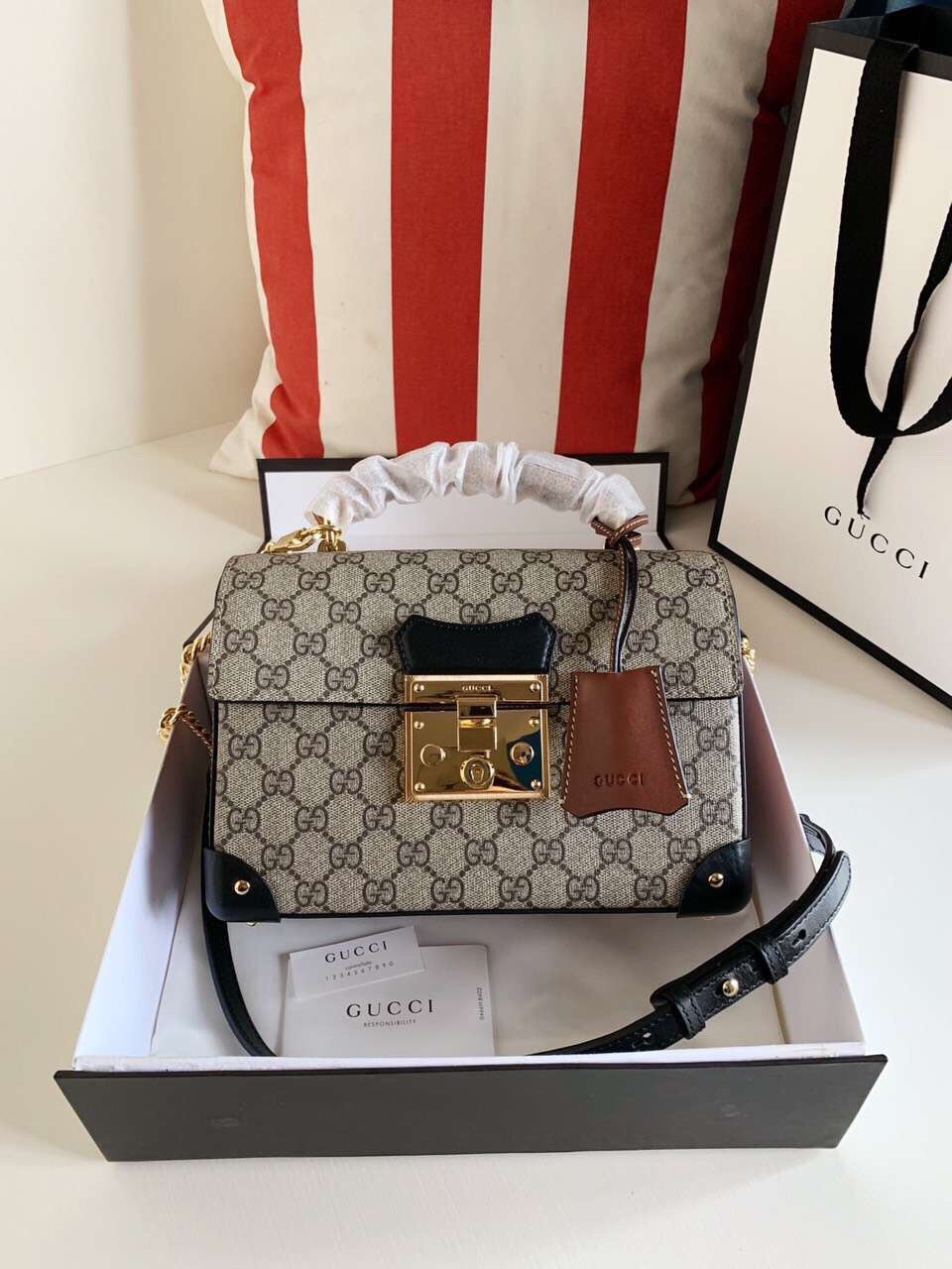 G*u*i small padlock 24cm