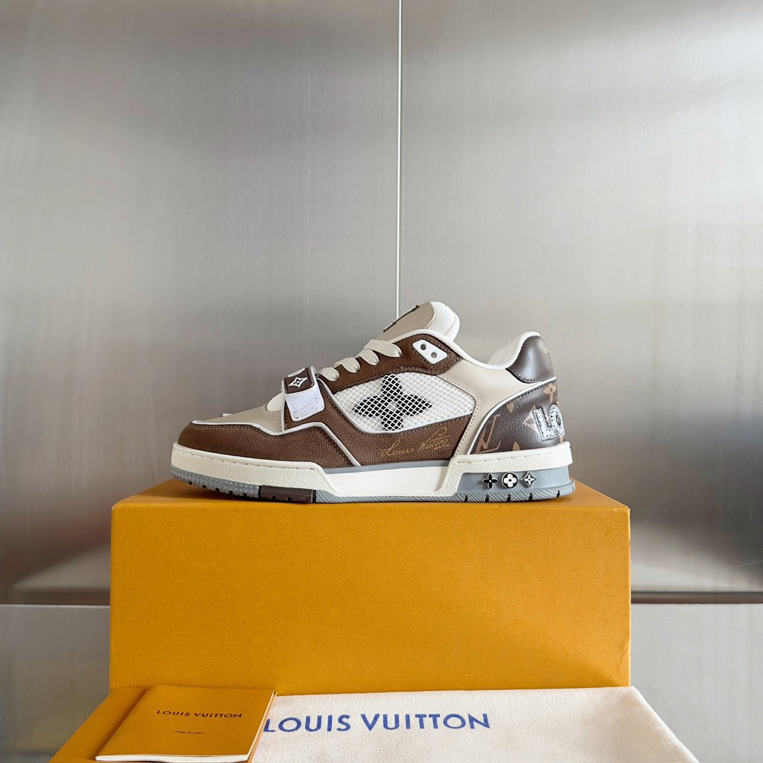 UA LV Trainer Sneaker