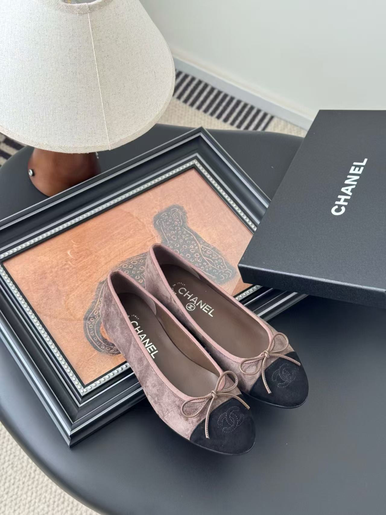 ua Ch*el ballet flats