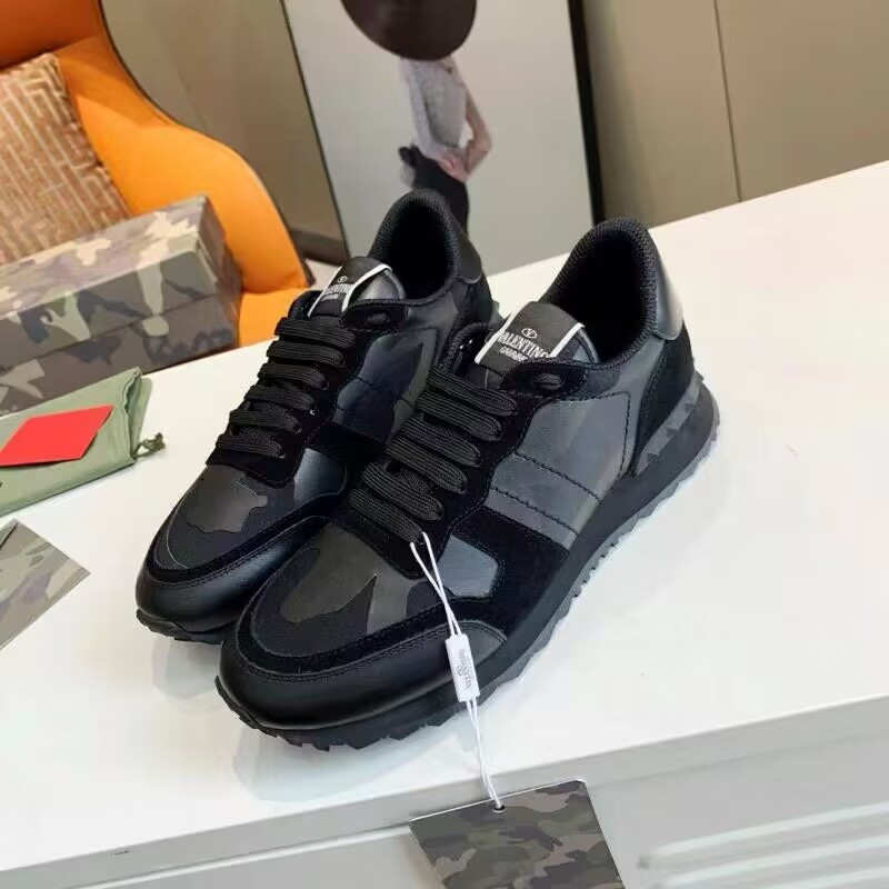 UA Valentino Garavani Rockrunner