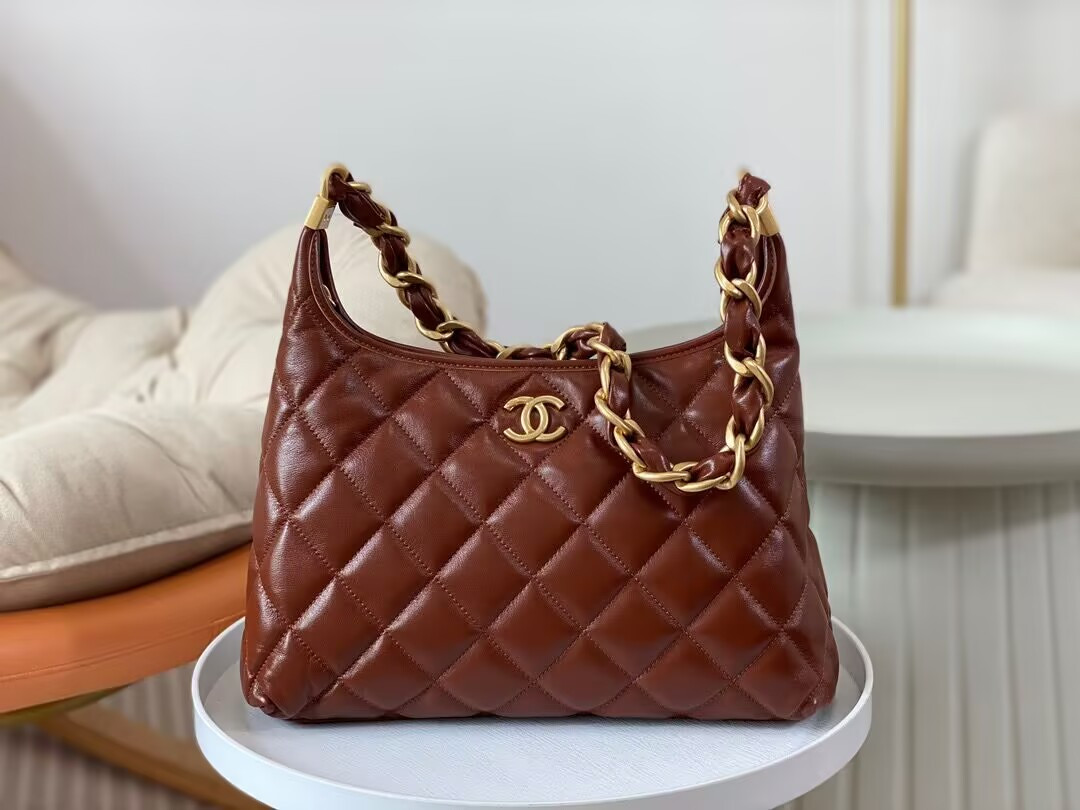Ch*el hobo bag   30×28×11cm