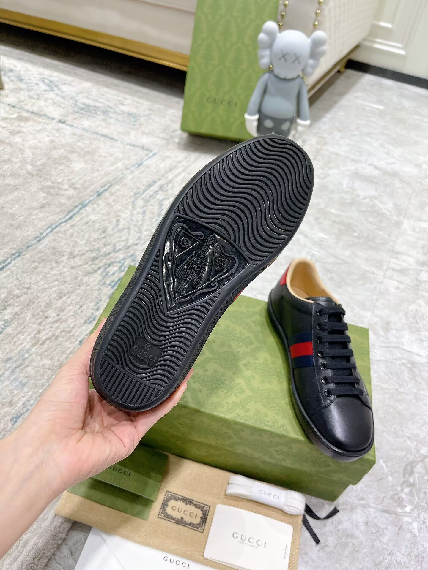 ua G*u*i screener sneaker